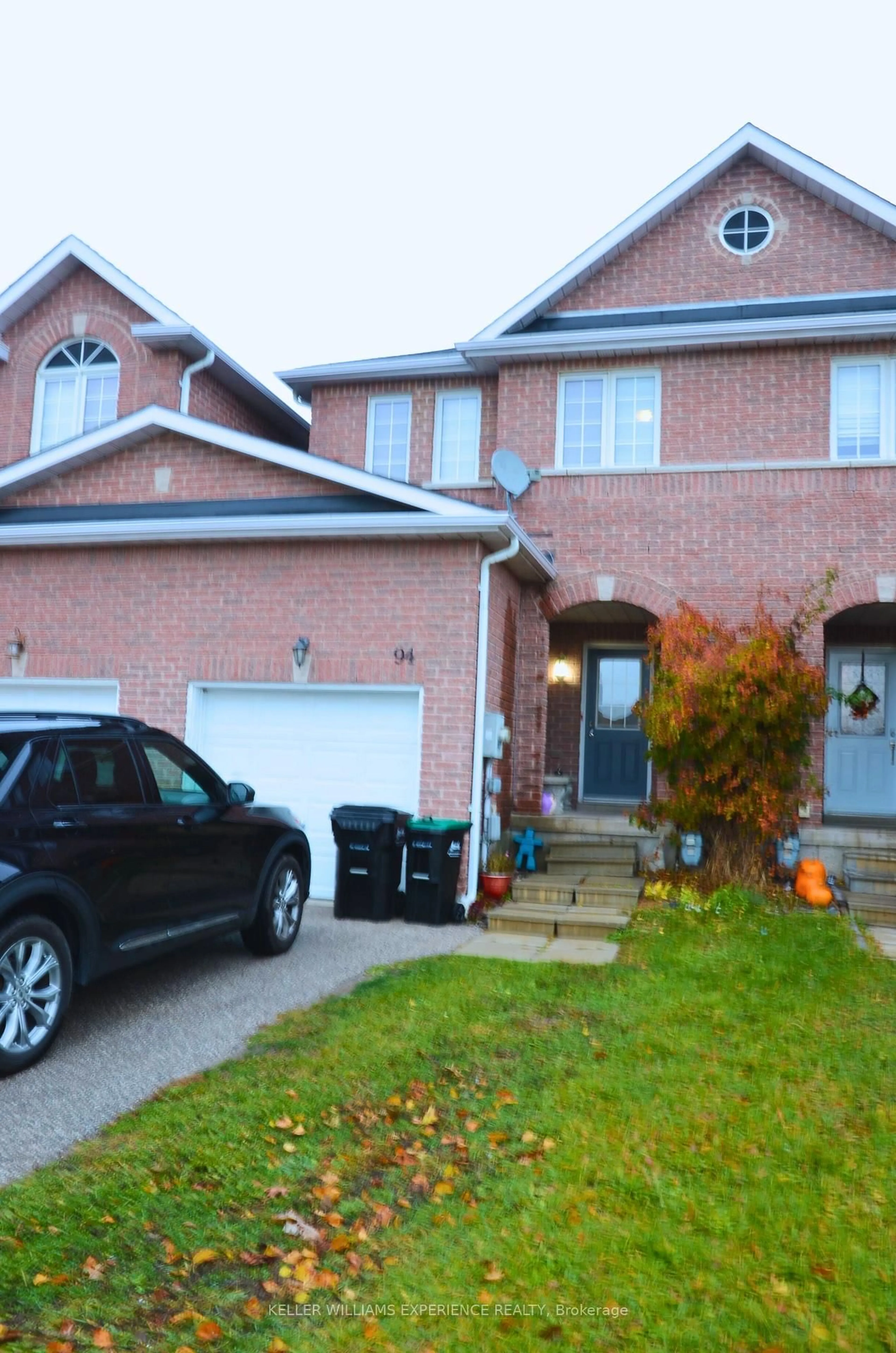 Home with brick exterior material, street for 94 STANLEY St, Barrie Ontario L4M 6V5