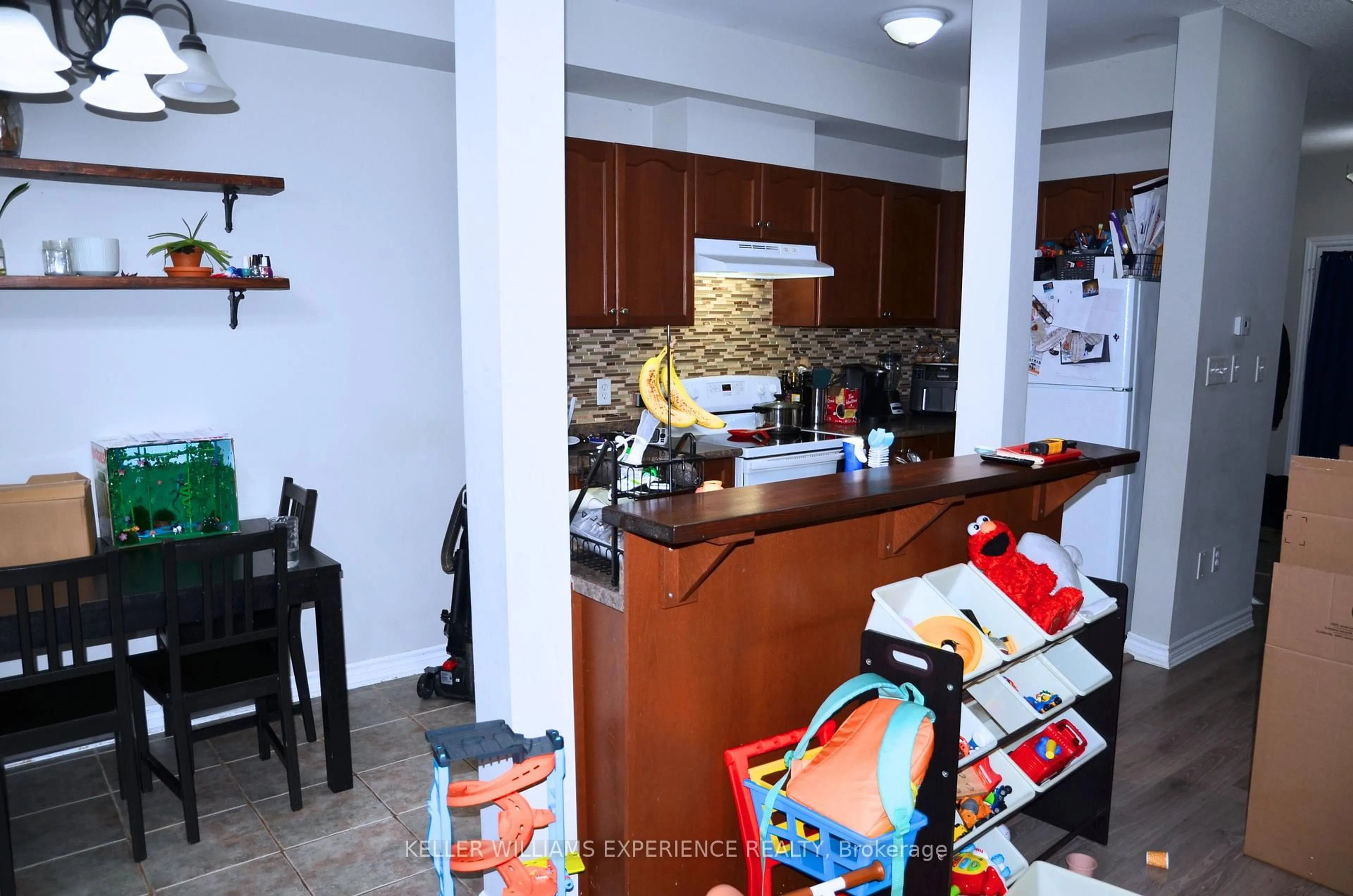 Unknown for 94 STANLEY St, Barrie Ontario L4M 6V5