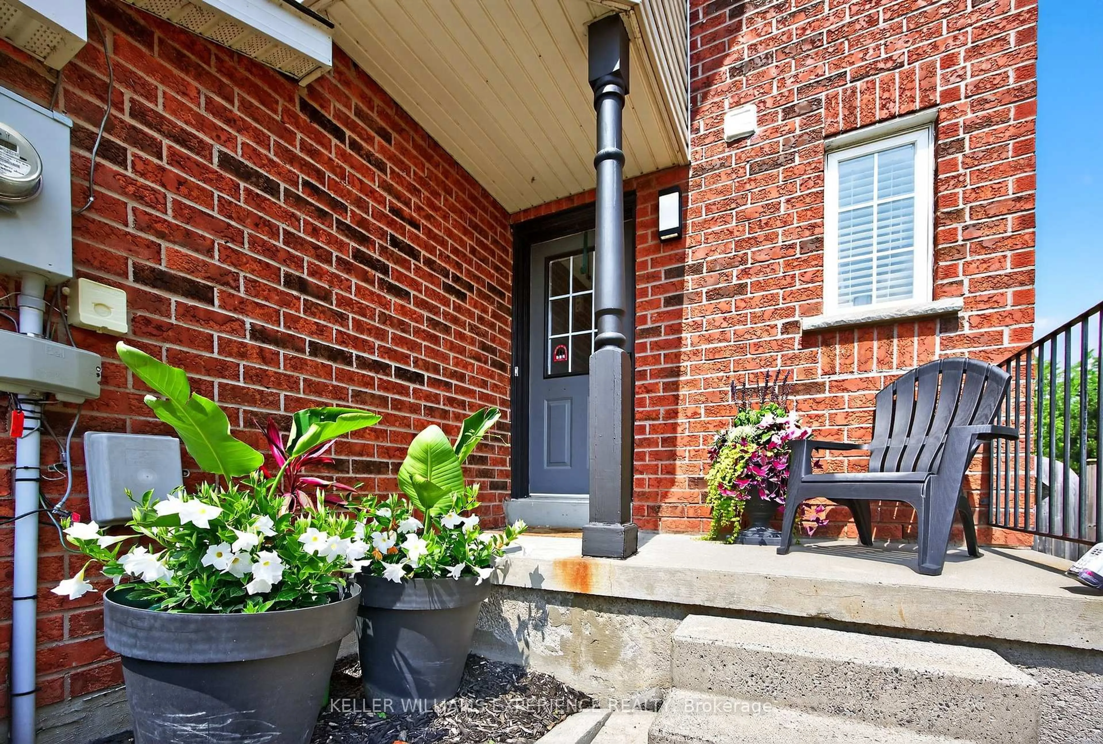 Home with brick exterior material, street for 64 Gadwall Ave, Barrie Ontario L4N 8X5