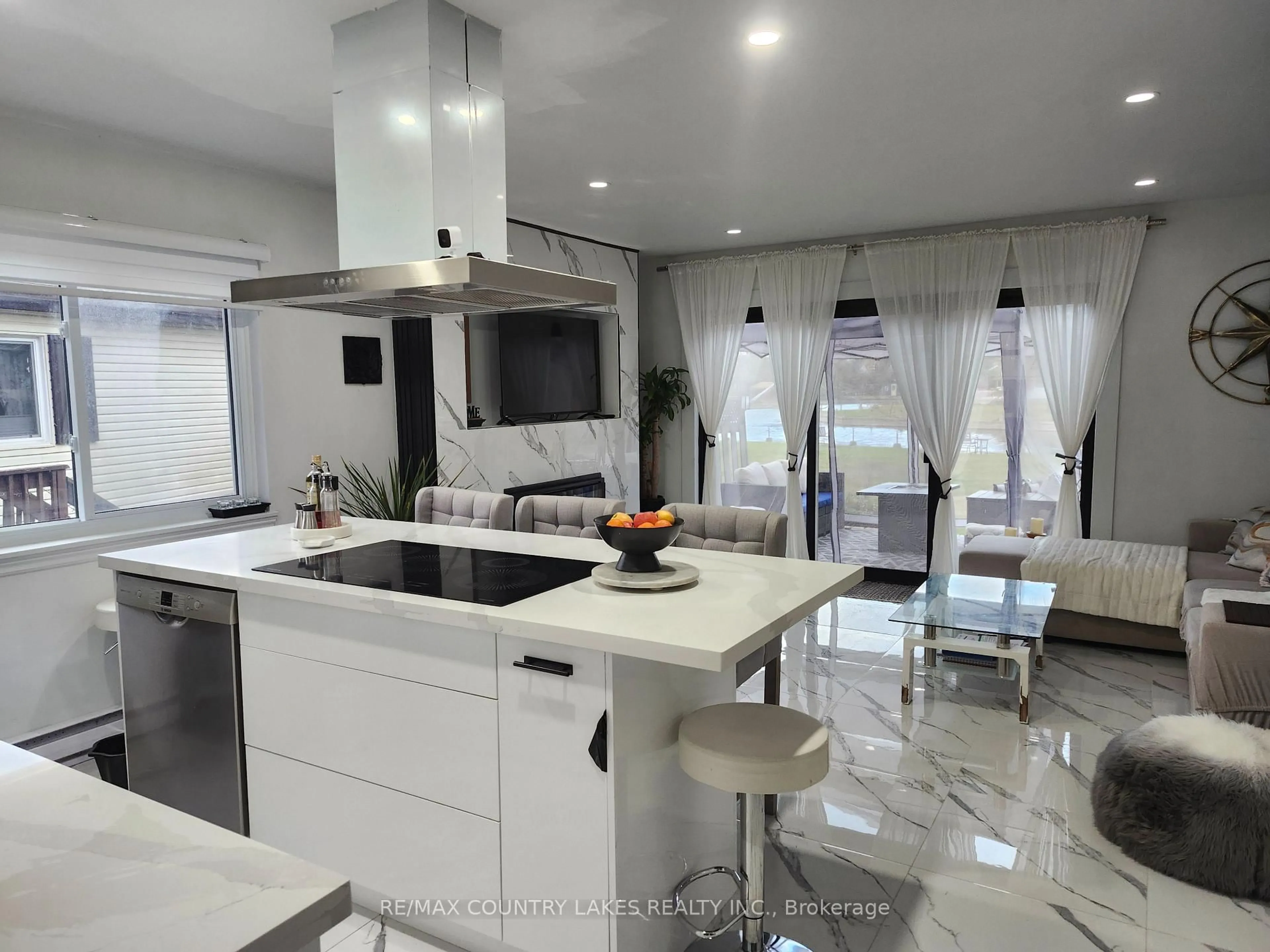 Contemporary kitchen, ceramic/tile floor for 70 Laguna Pkwy #12, Ramara Ontario L0K 1B0