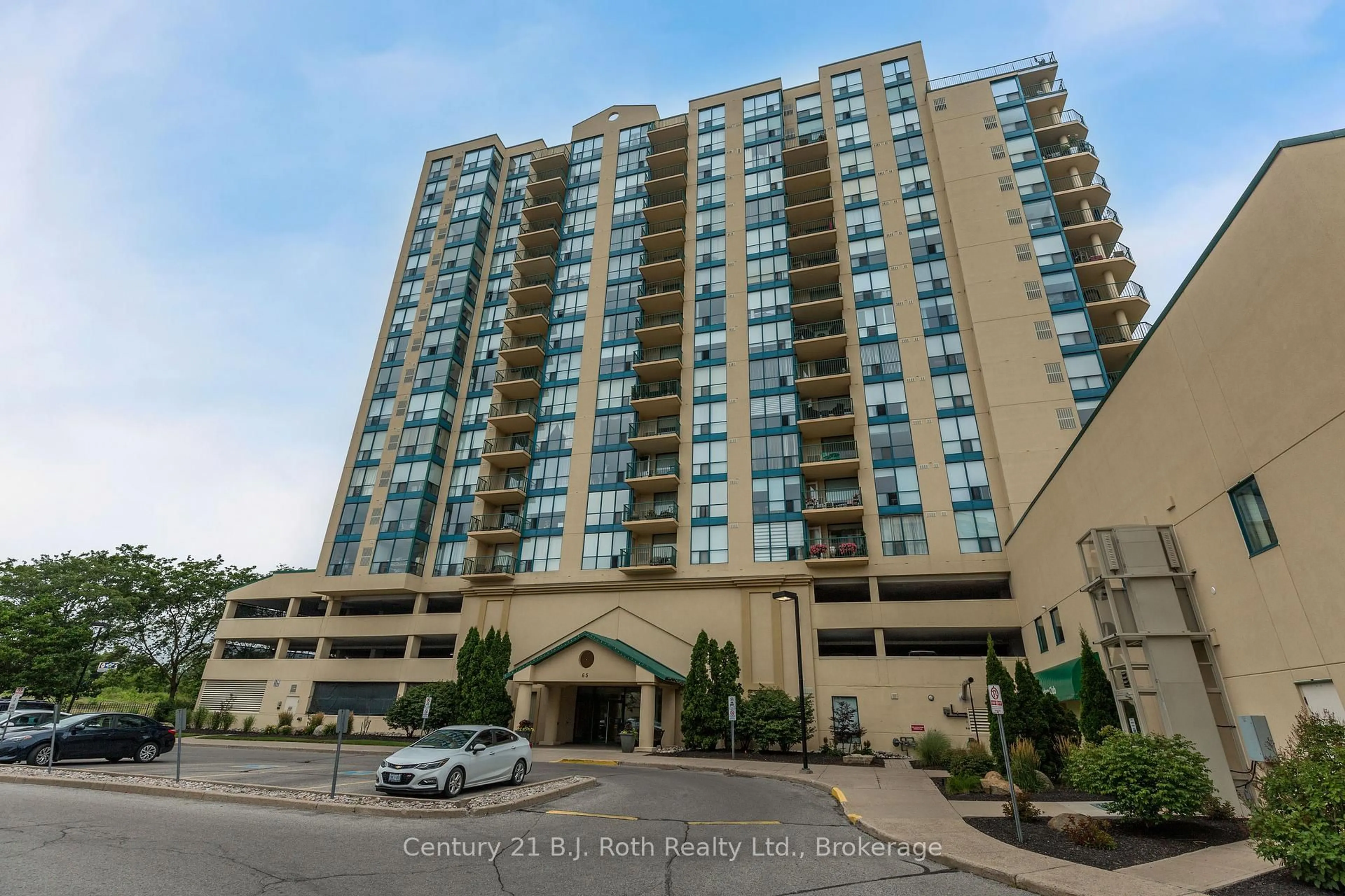 Unknown for 65 ELLEN St #305, Barrie Ontario L4N 3A5