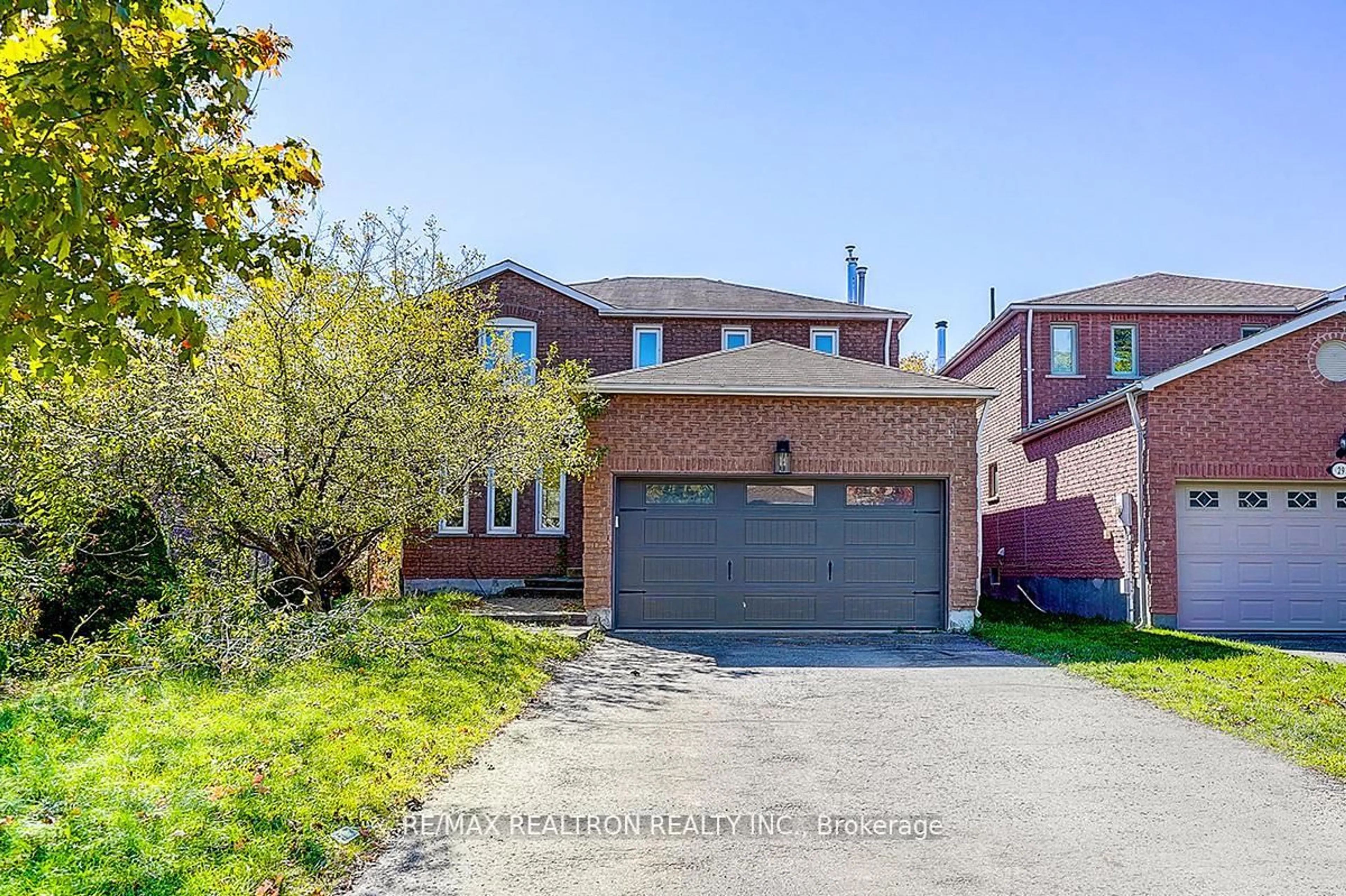 Home with brick exterior material, street for 31 Blair Cres, Barrie Ontario L4M 5Y7
