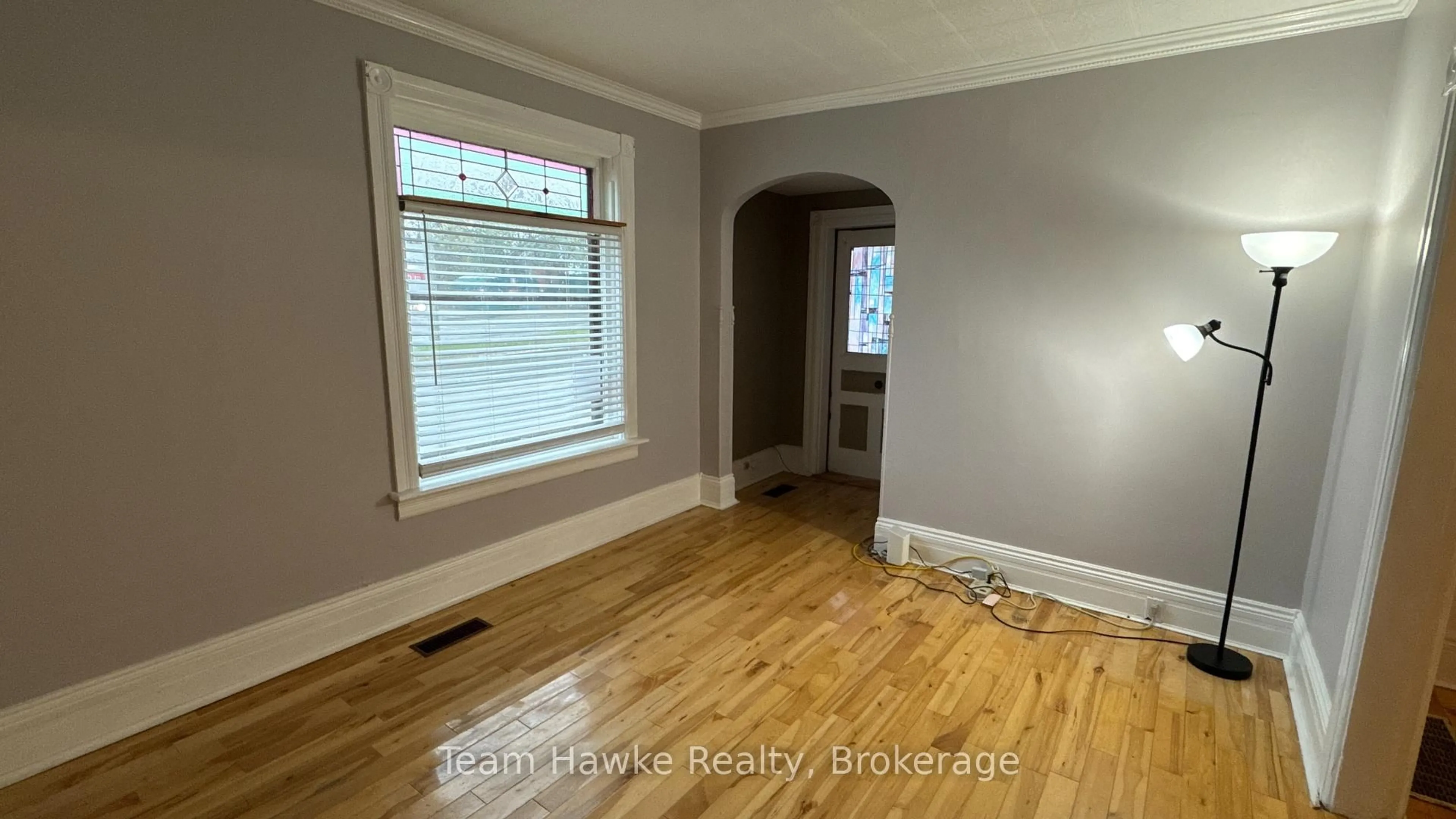 A pic of a room for 192 Fourth St, Midland Ontario L4R 3T4