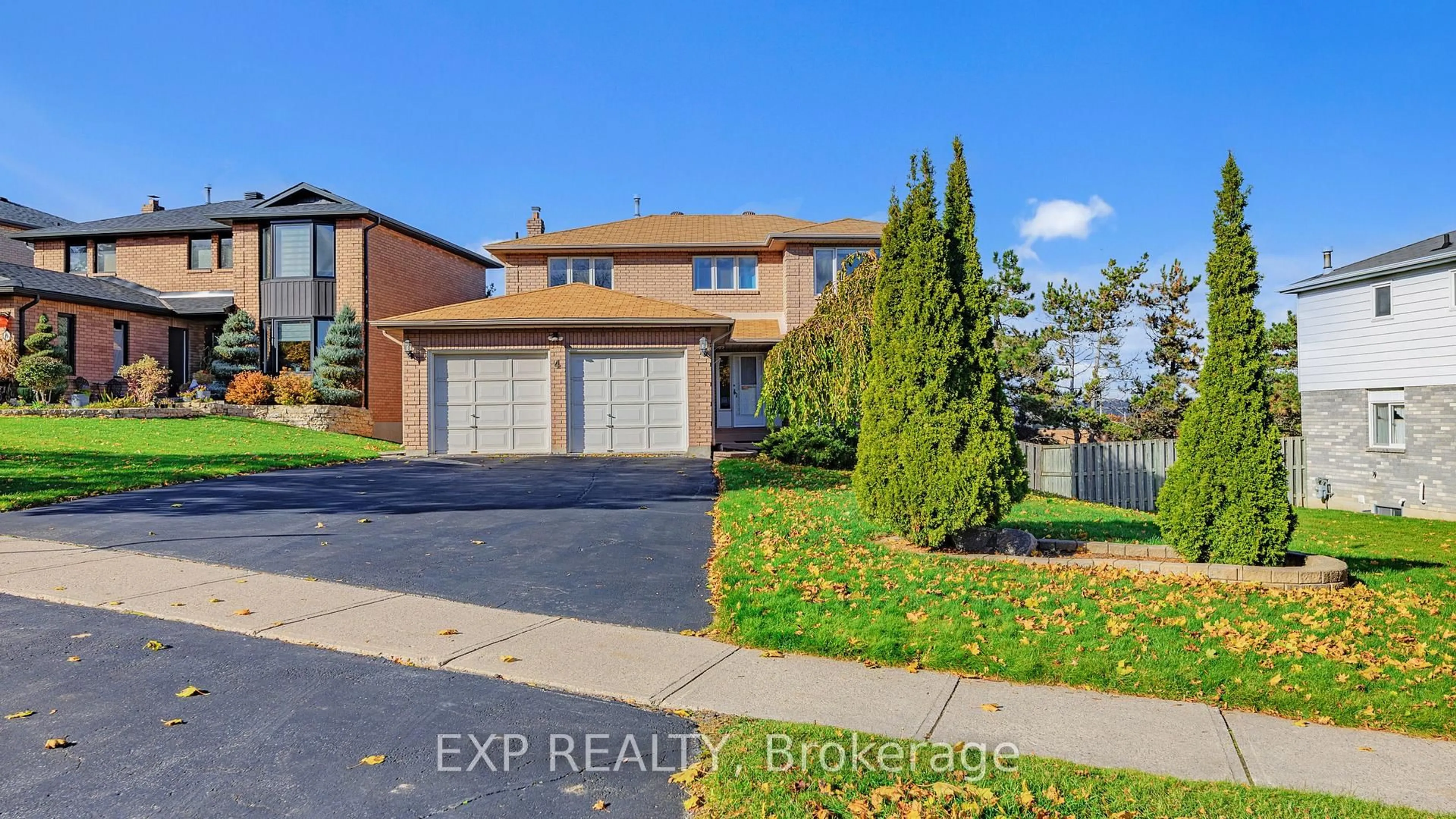 Home with brick exterior material, street for 4 Trillium Cres, Barrie Ontario L4N 5P5