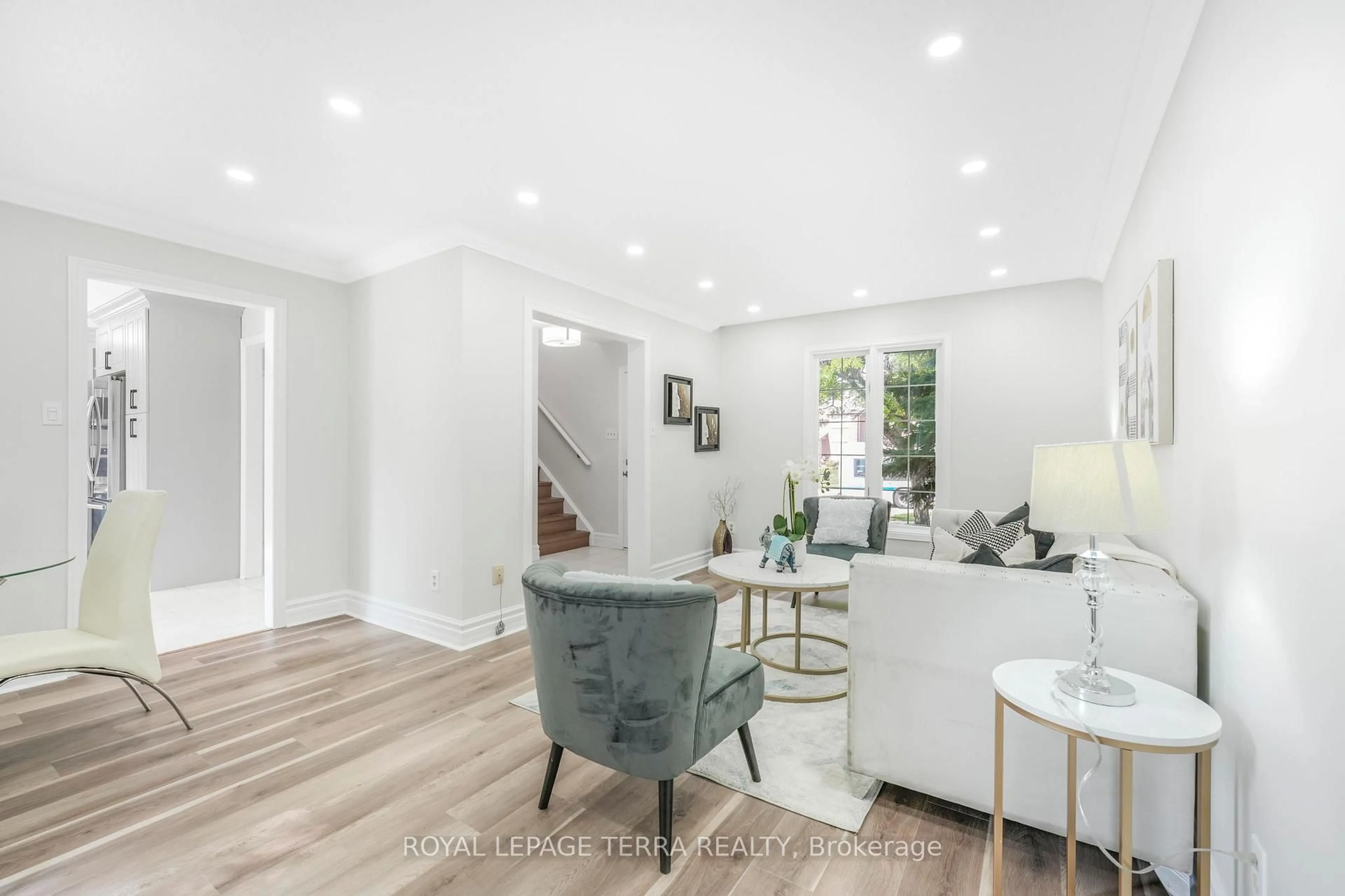 Living room with furniture, unknown for 67 Livingstone St, Barrie Ontario L4N 7J2