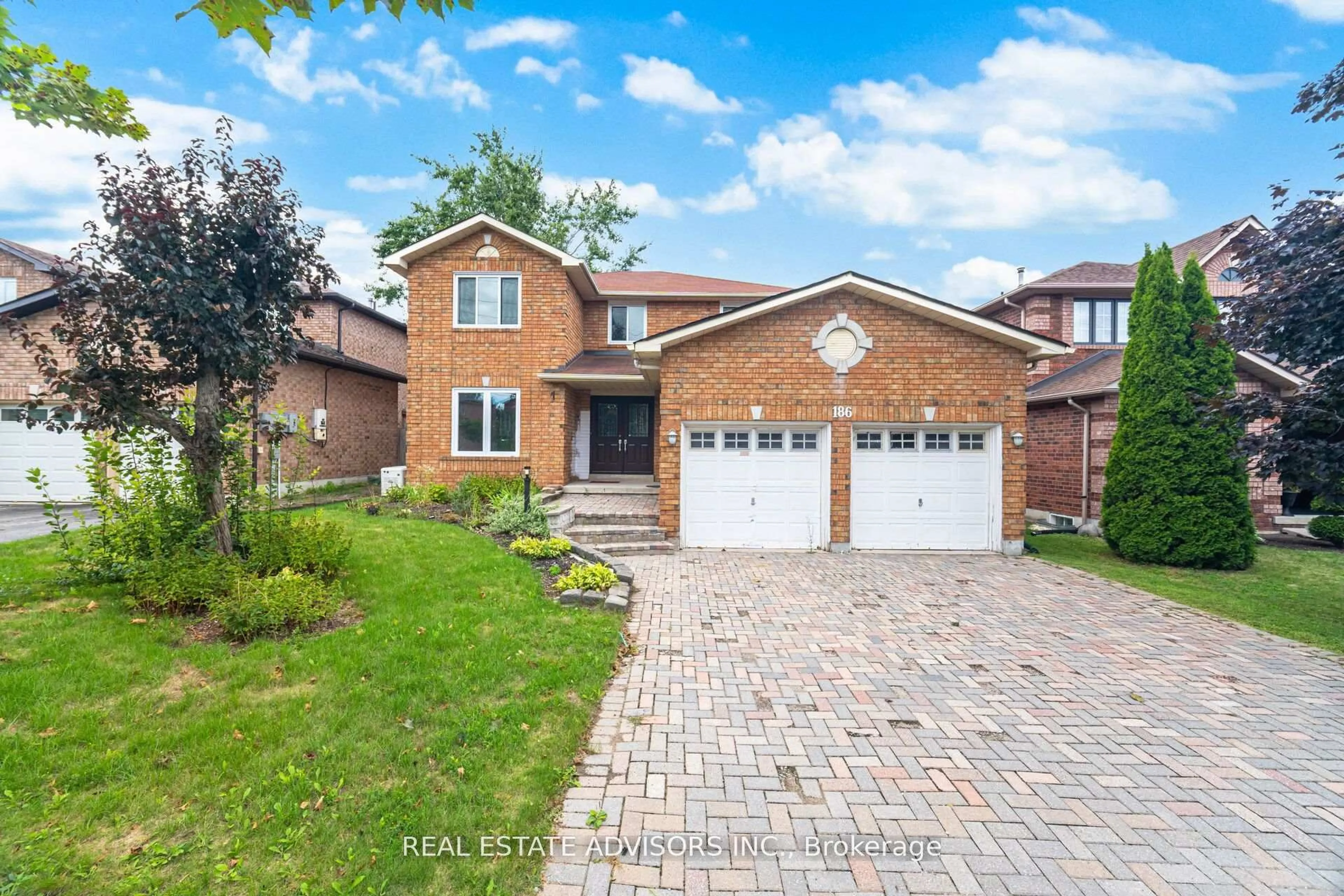 Home with brick exterior material, street for 186 Ferndale Dr, Barrie Ontario L4N 8A1