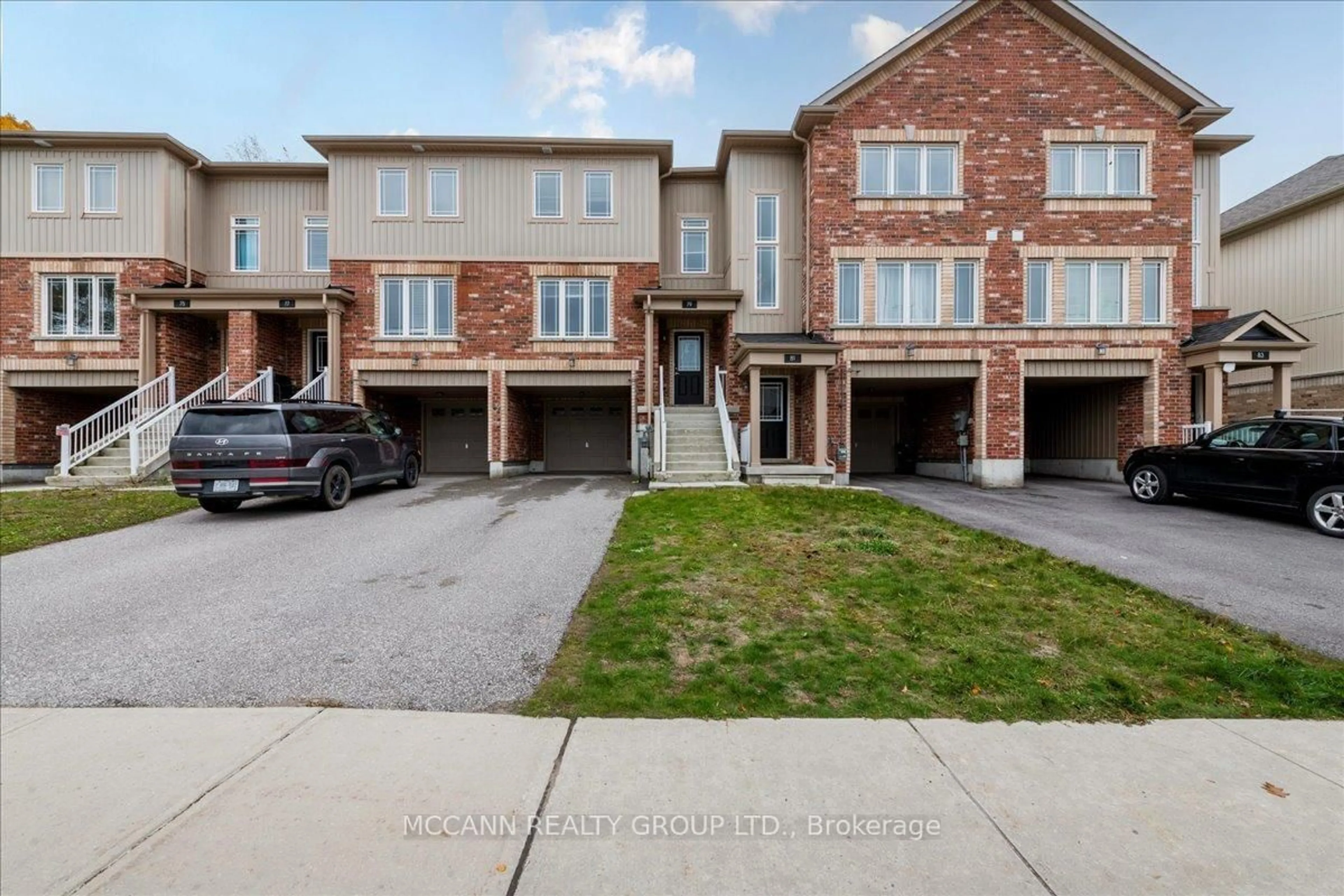 A pic from outside/outdoor area/front of a property/back of a property/a pic from drone, street for 79 Franks Way, Barrie Ontario L4N 3J1