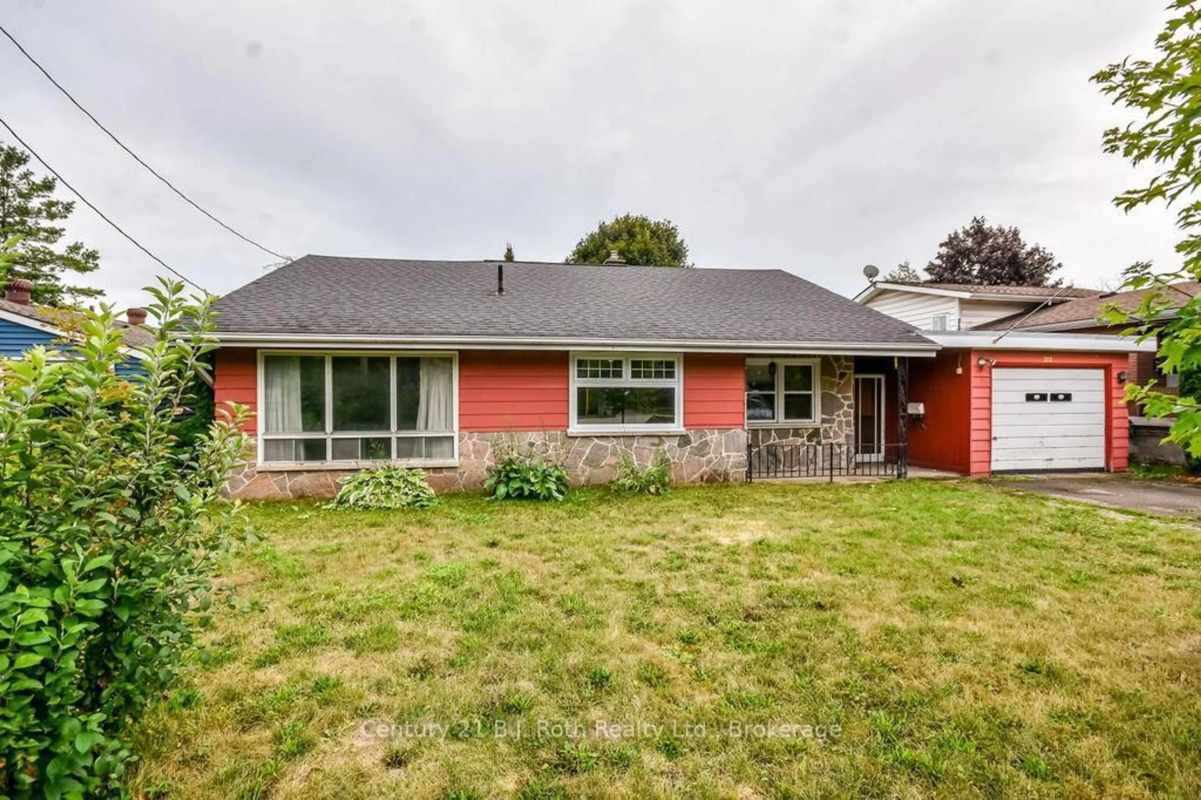 Home with brick exterior material, street for 377 Barrie Rd, Orillia Ontario L3V 2S1