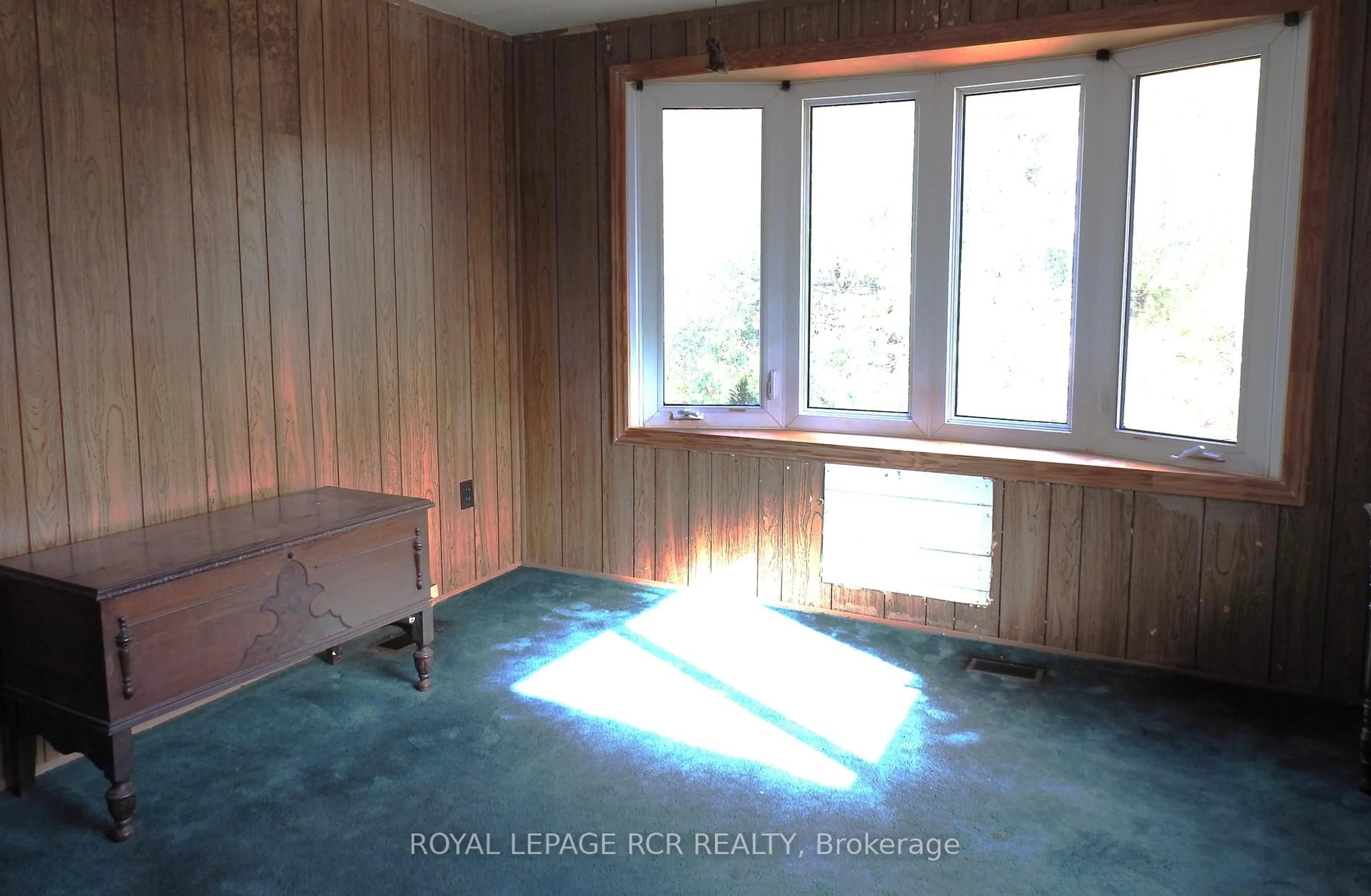 A pic of a room for 6 Orr Dr, Oro-Medonte Ontario L3V 0P9