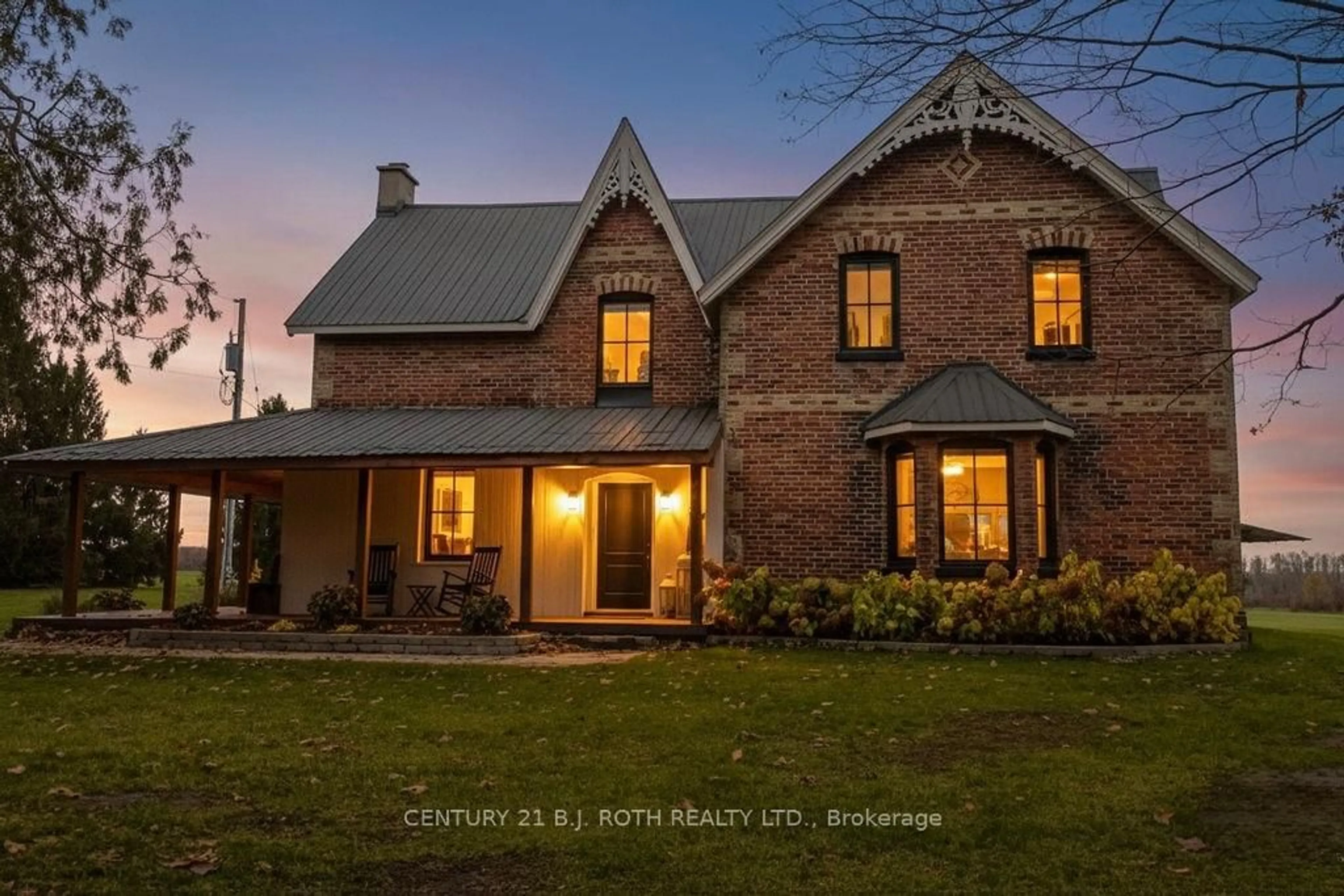 Home with brick exterior material, building for 1803 Old Second Rd, Springwater Ontario L0L 2K0