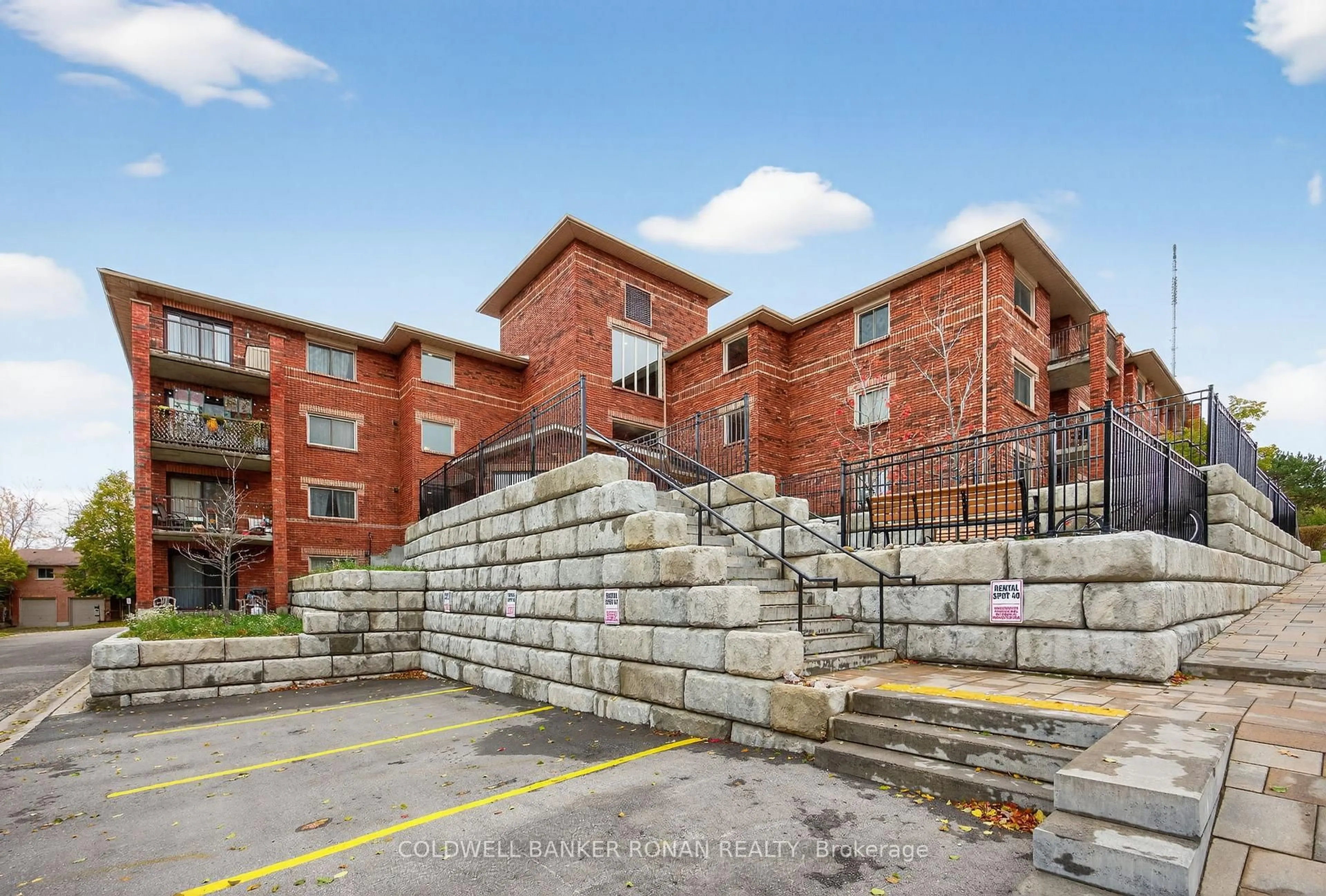 Unknown for 1 Quail Cres #205, Barrie Ontario L4N 6W9