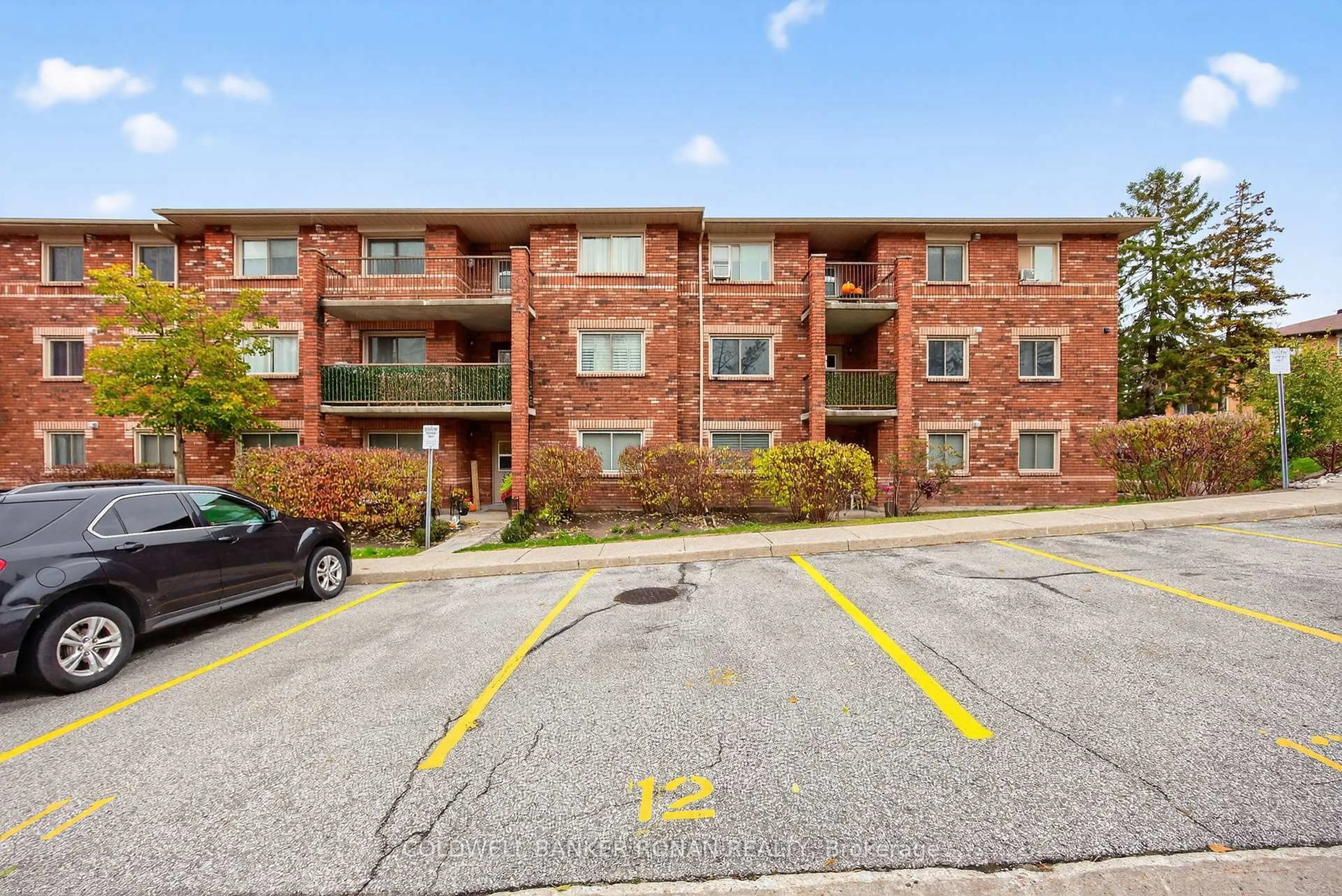 Unknown for 1 Quail Cres #205, Barrie Ontario L4N 6W9