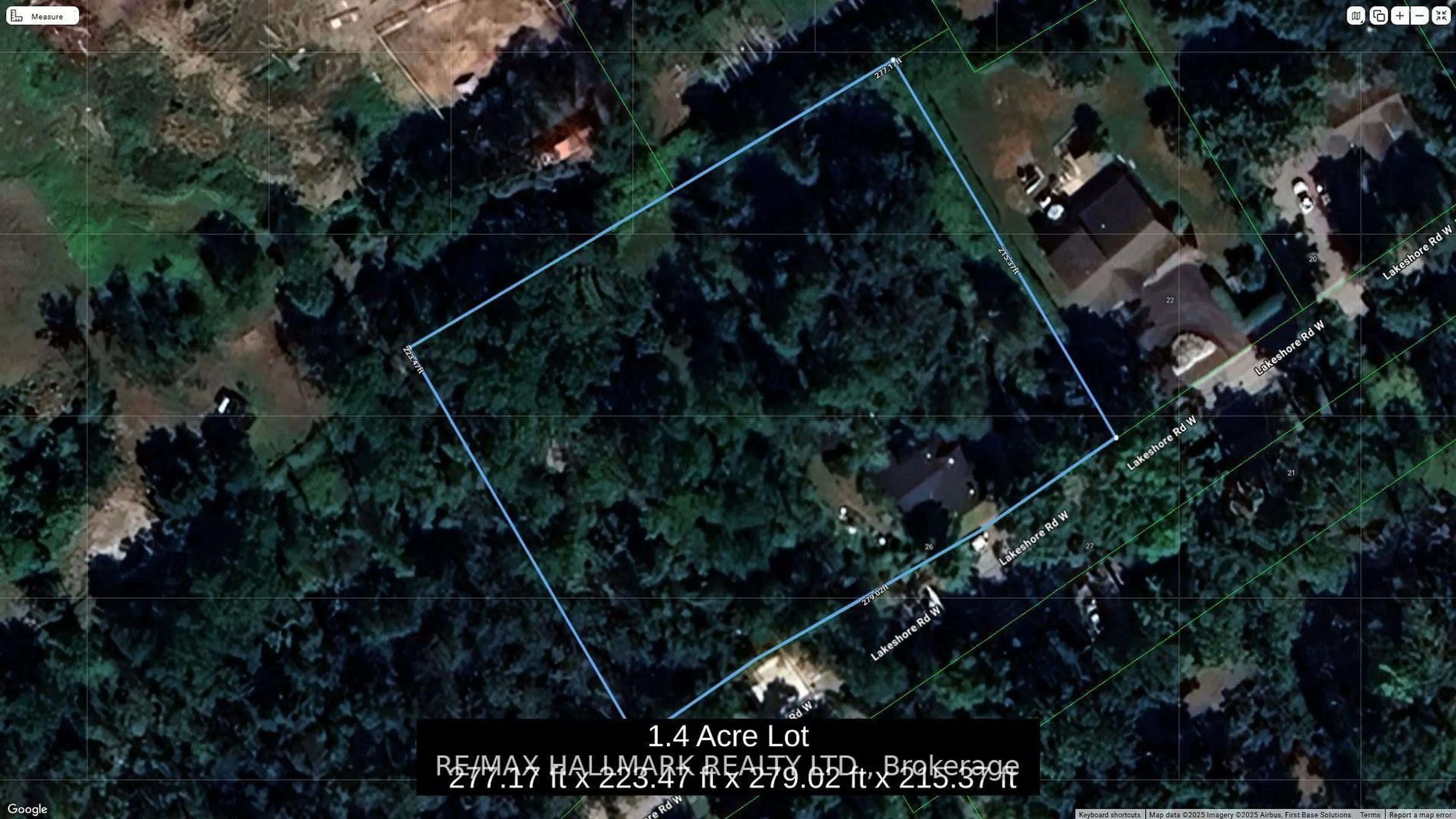 A pic from outside/outdoor area/front of a property/back of a property/a pic from drone, unknown for 26 Lakeshore Rd, Oro-Medonte Ontario L0L 2E0