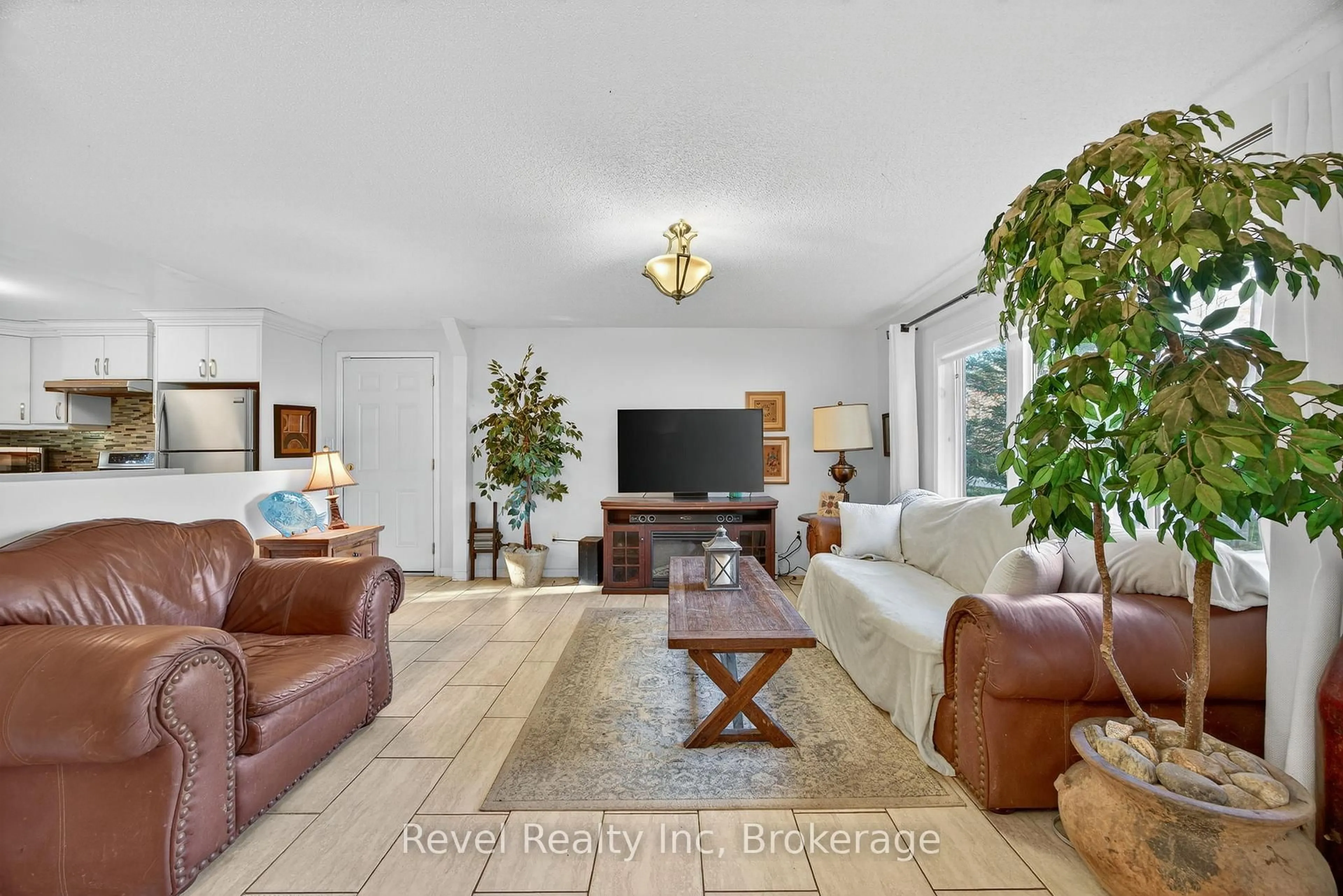 Living room with furniture, unknown for 144 Trout Lane, Tiny Ontario L9M 0J1