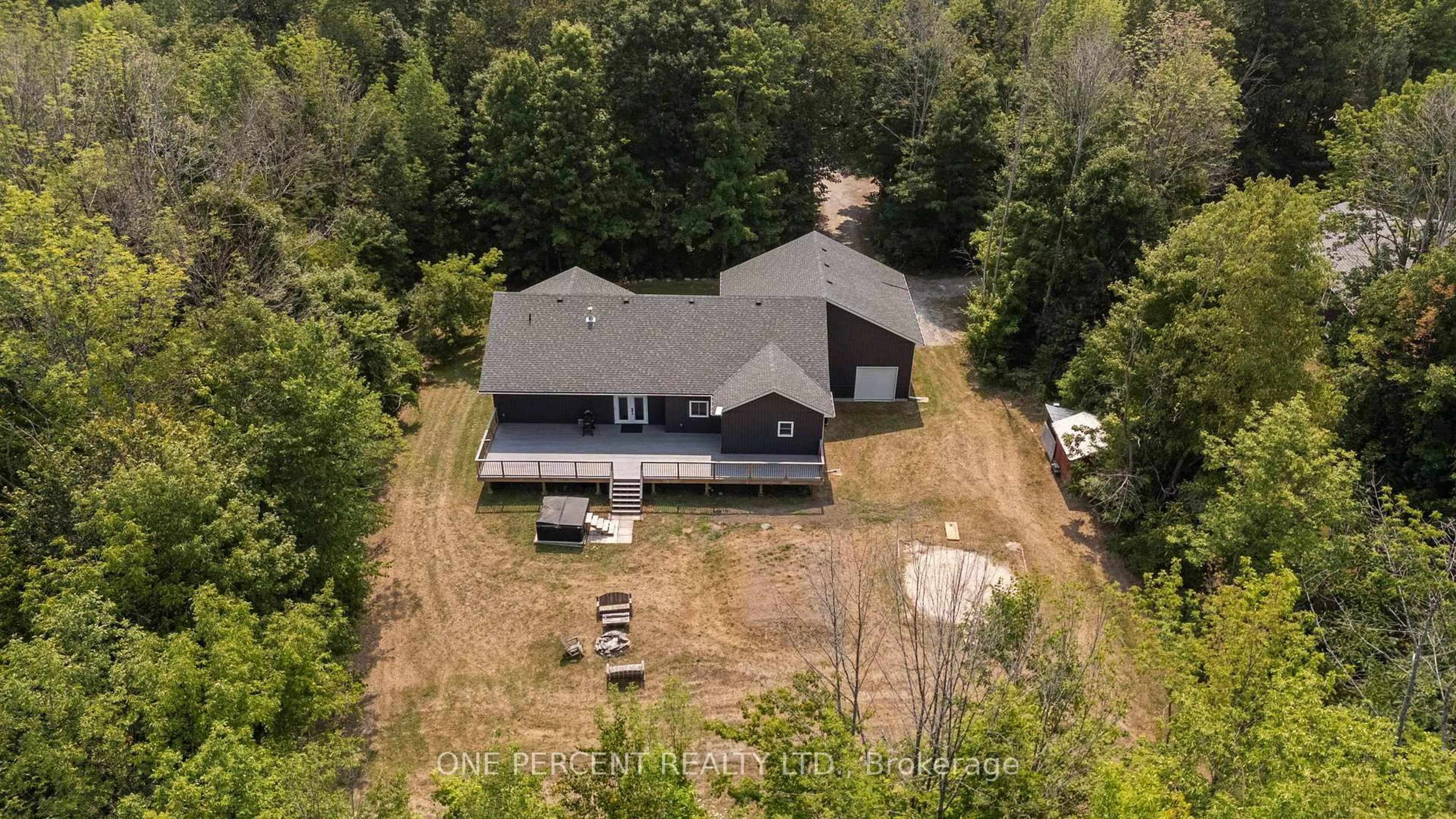 A pic from outside/outdoor area/front of a property/back of a property/a pic from drone, unknown for 2326 Foxmead Rd, Oro-Medonte Ontario L0K 1E0