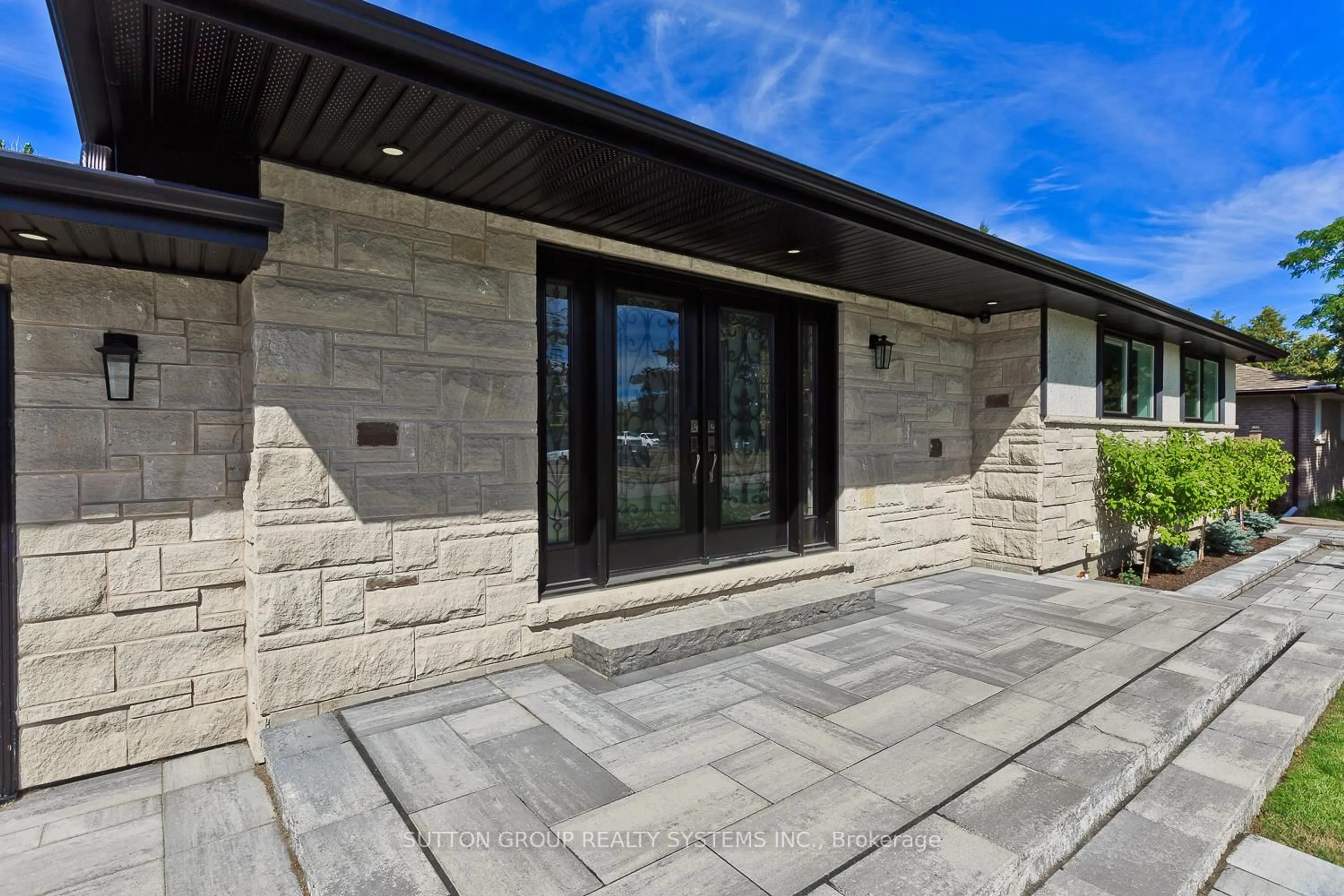 Patio, unknown for 214 ASHFORD Dr, Barrie Ontario L4N 4H3