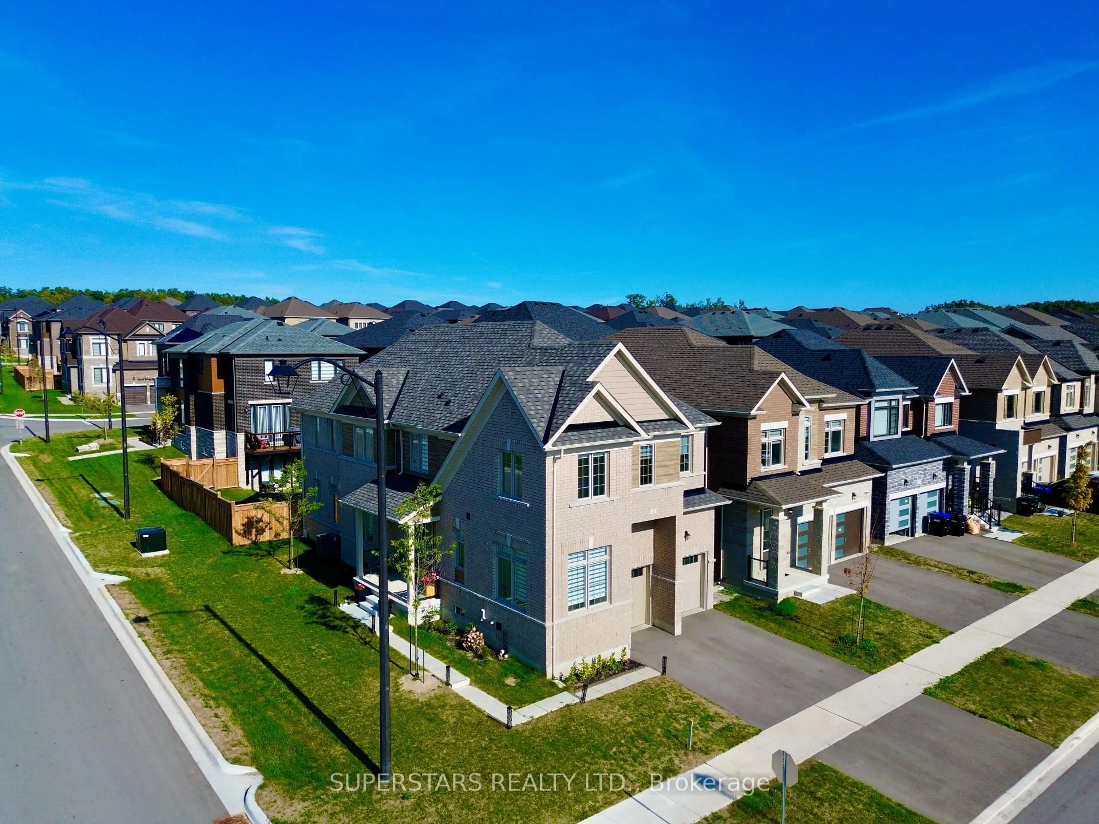 A pic from outside/outdoor area/front of a property/back of a property/a pic from drone, street for 1 Sassafras Rd, Springwater Ontario L9X 2C6