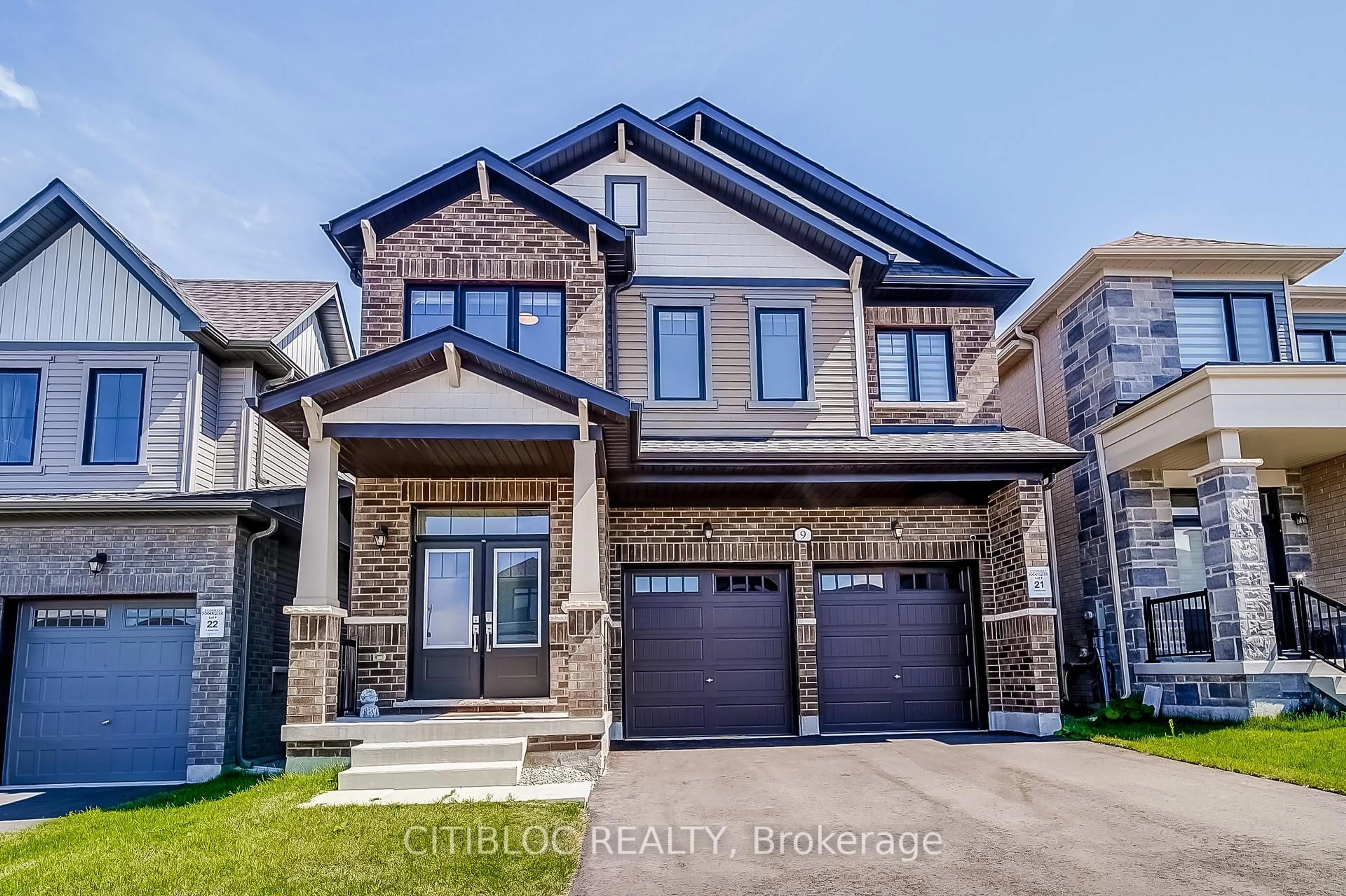 Home with brick exterior material, street for 9 Abbey Cres, Barrie Ontario L9J 0B7
