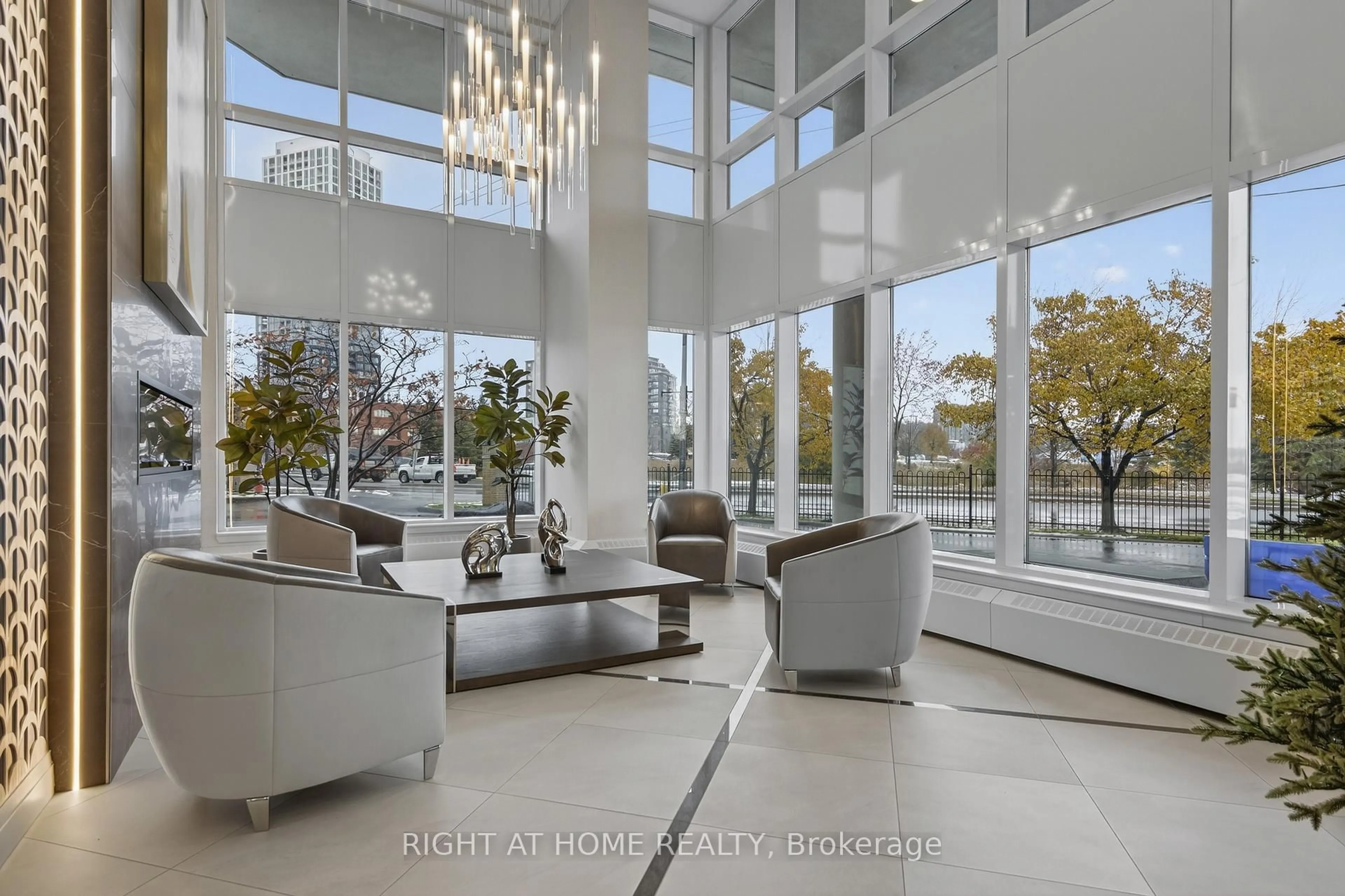 Indoor foyer for 6 Toronto St #409, Barrie Ontario L4N 9R2