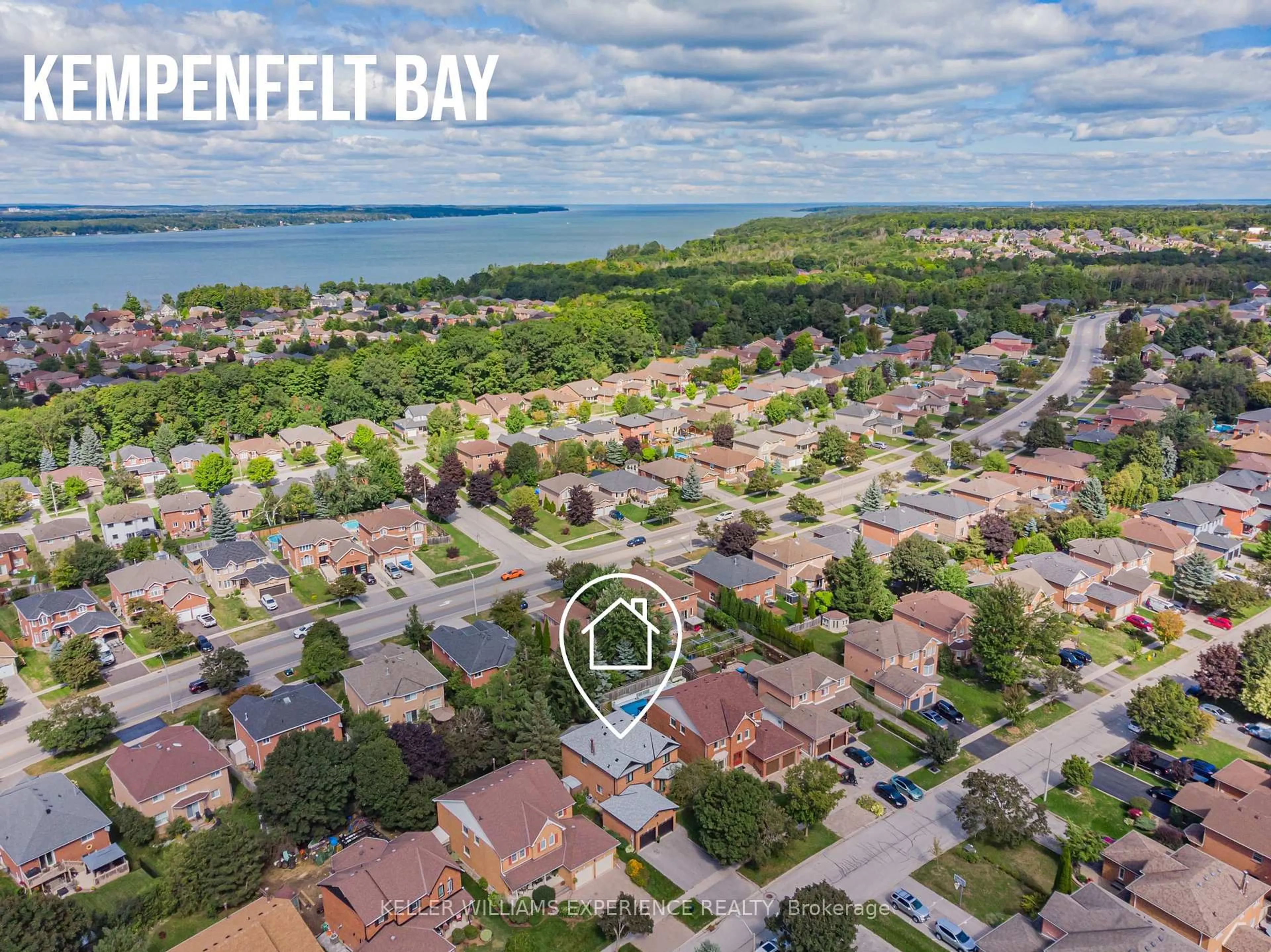 A pic from outside/outdoor area/front of a property/back of a property/a pic from drone, unknown for 22 River Ridge Rd, Barrie Ontario L4N 7G2