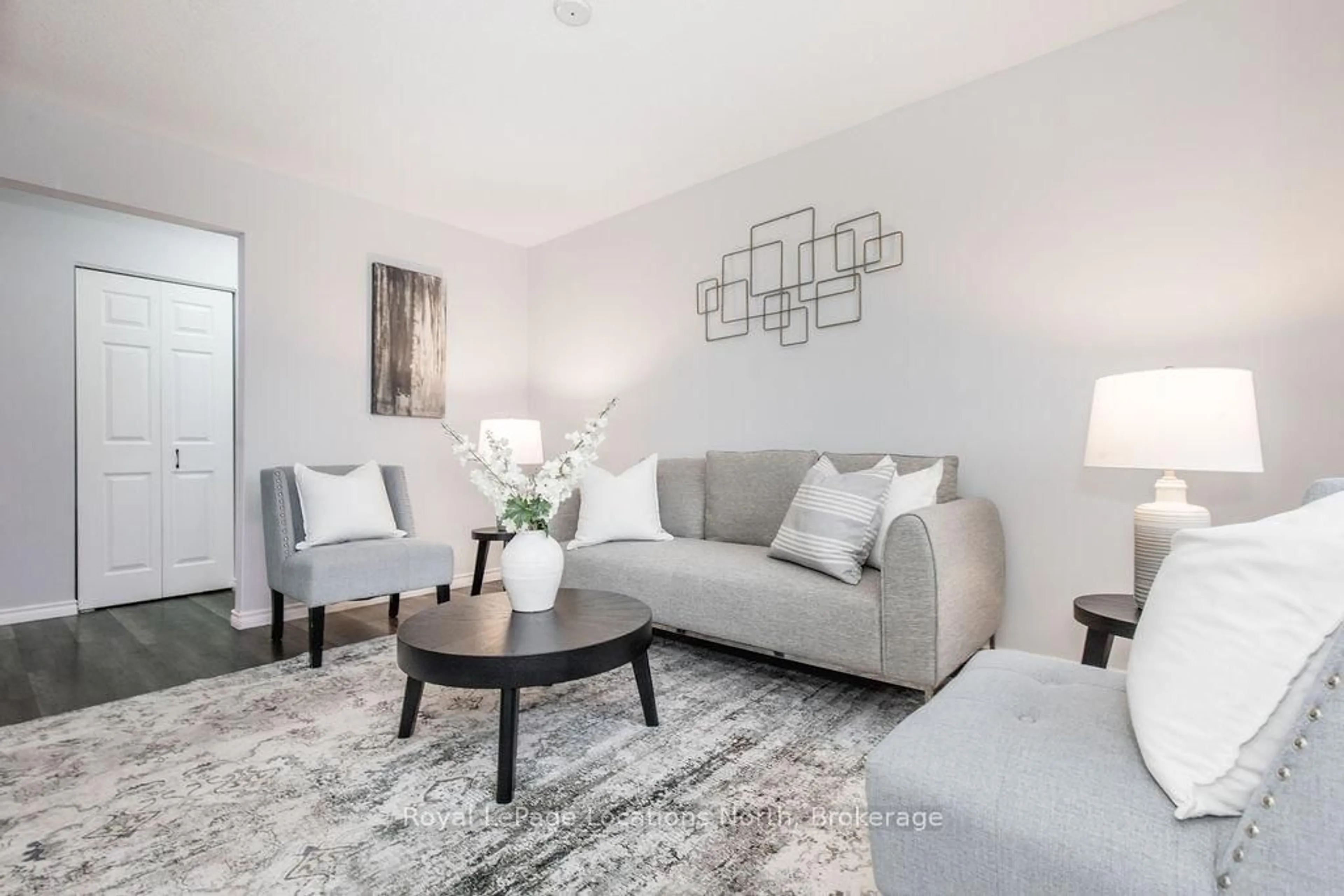 Living room with furniture, unknown for 83 Katherine St, Collingwood Ontario L9Y 3R3