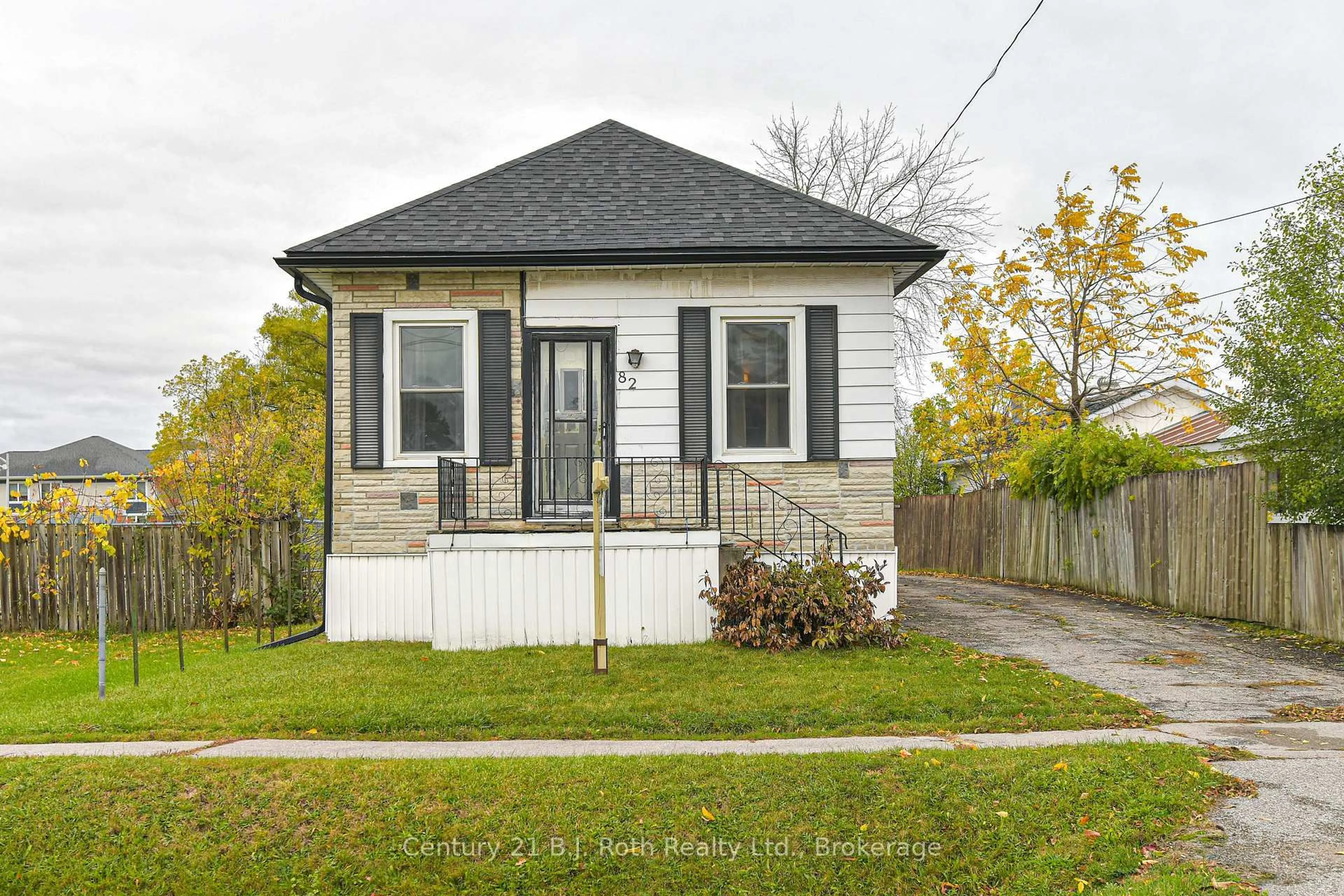 Unknown for 82 Poughkeepsie St, Orillia Ontario L3V 1M8