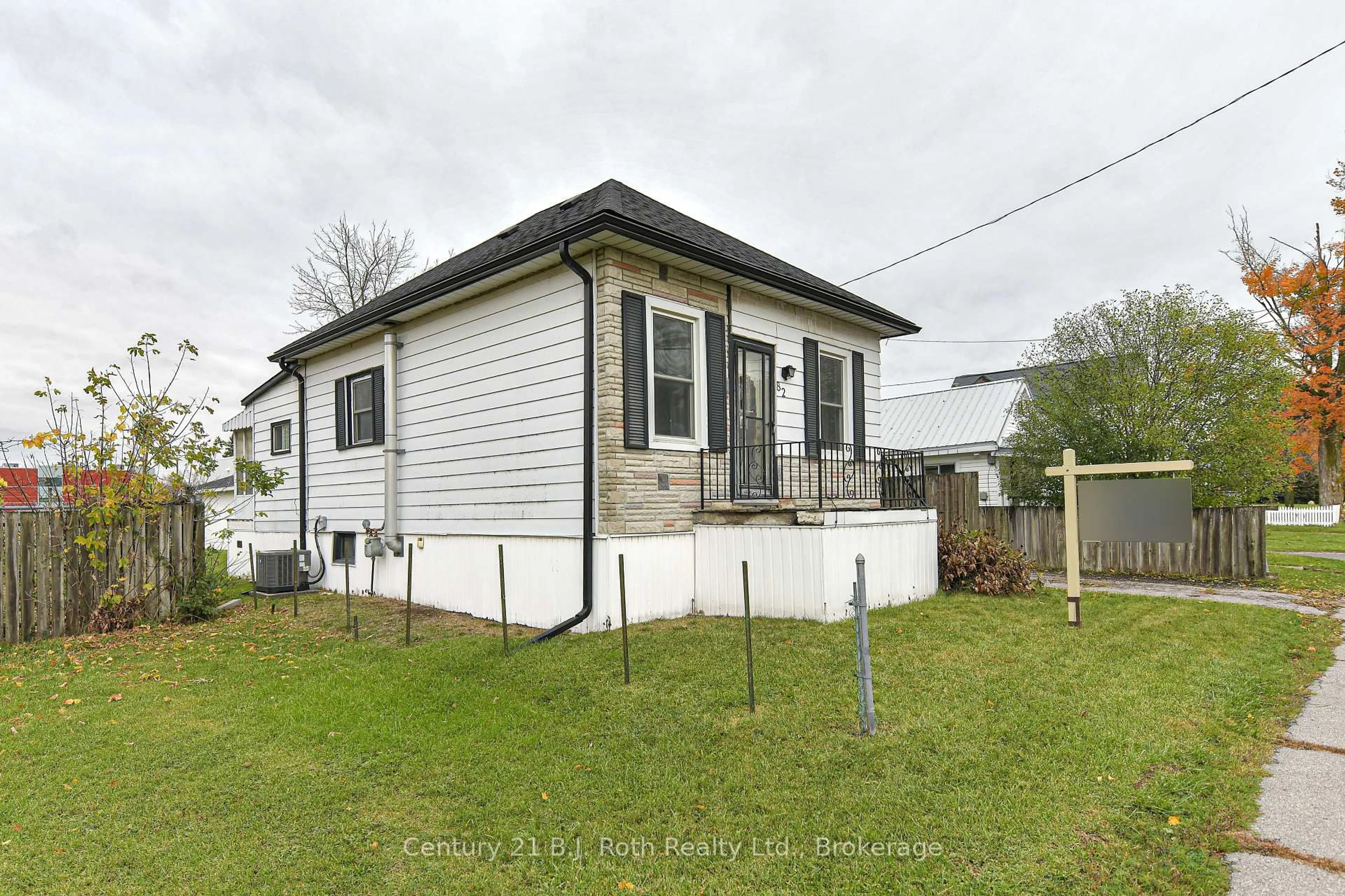 Unknown for 82 Poughkeepsie St, Orillia Ontario L3V 1M8