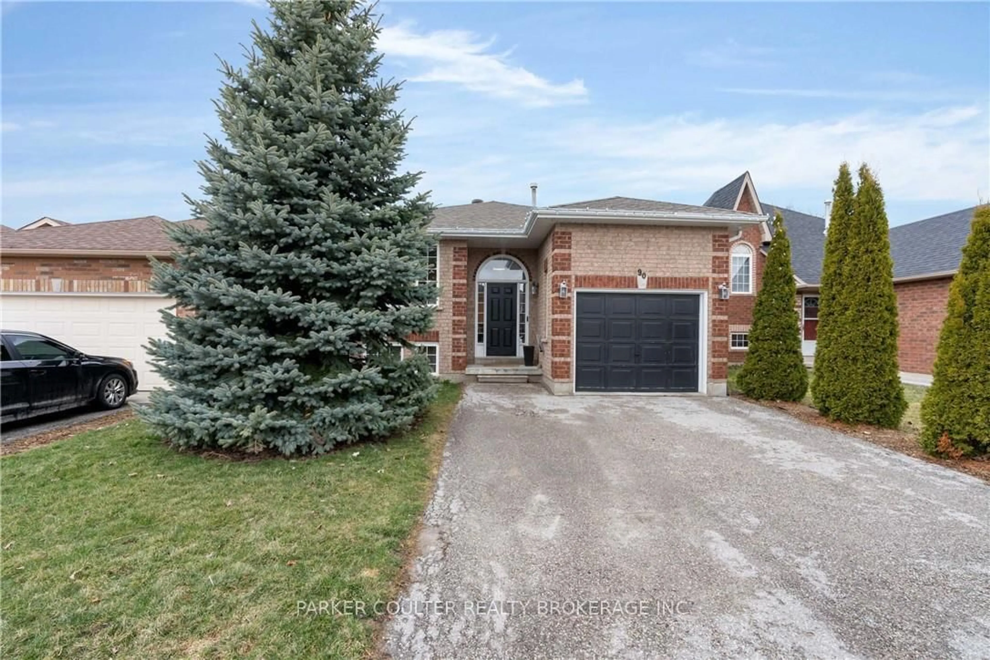 Home with brick exterior material, street for 90 Larkin Dr, Barrie Ontario L4M 7B4