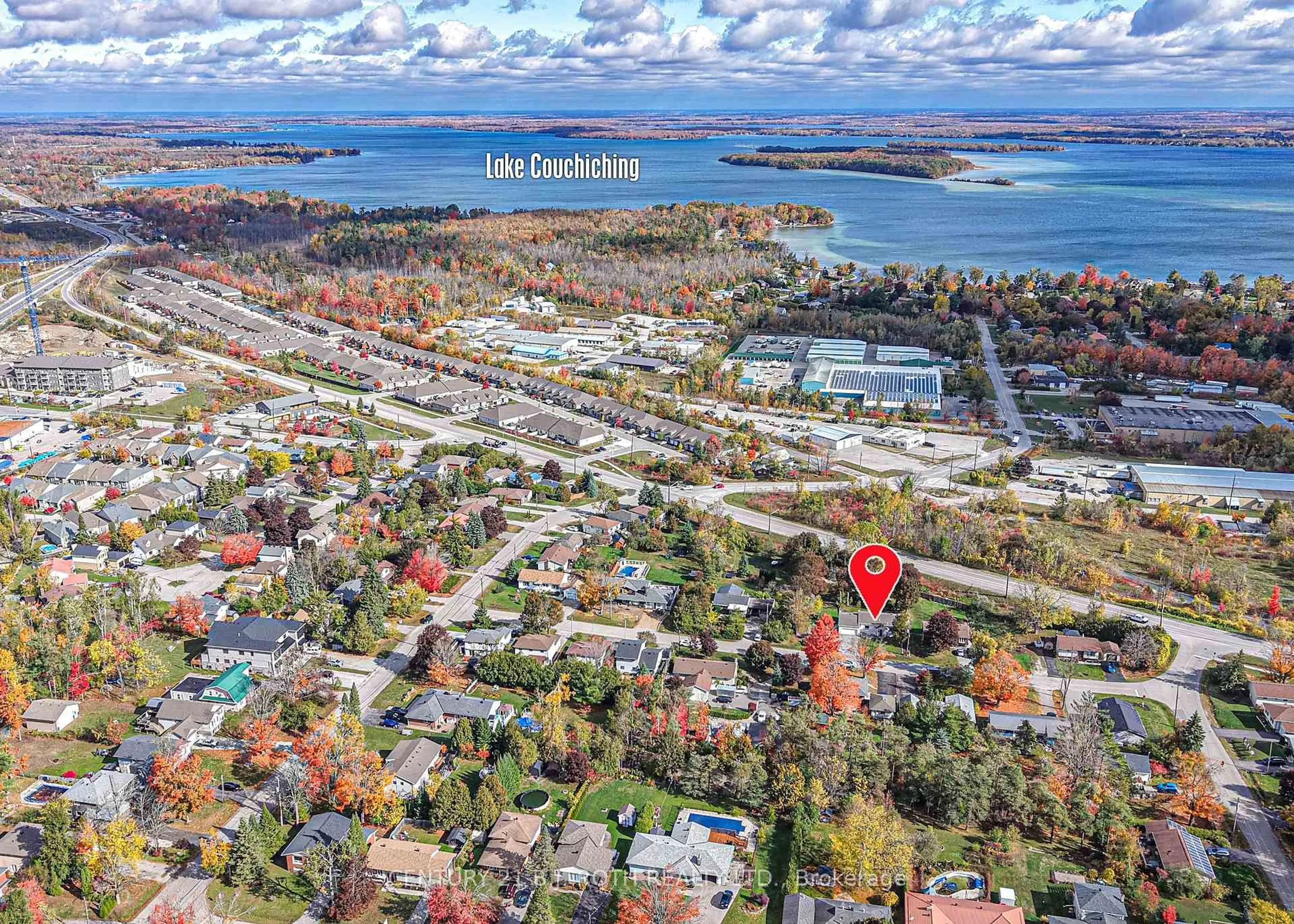 A pic from outside/outdoor area/front of a property/back of a property/a pic from drone, water/lake/river/ocean view for 16 First St, Orillia Ontario L3V 4A9