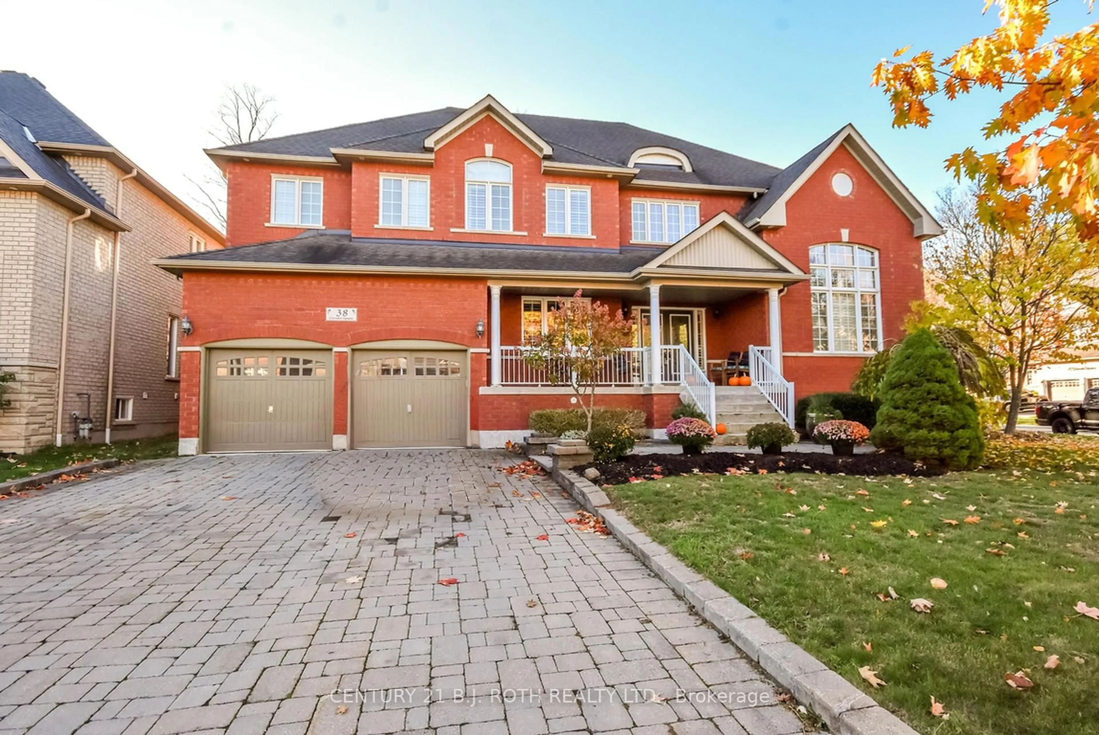 Home with brick exterior material, street for 38 Camelot Sq, Barrie Ontario L4M 0C3