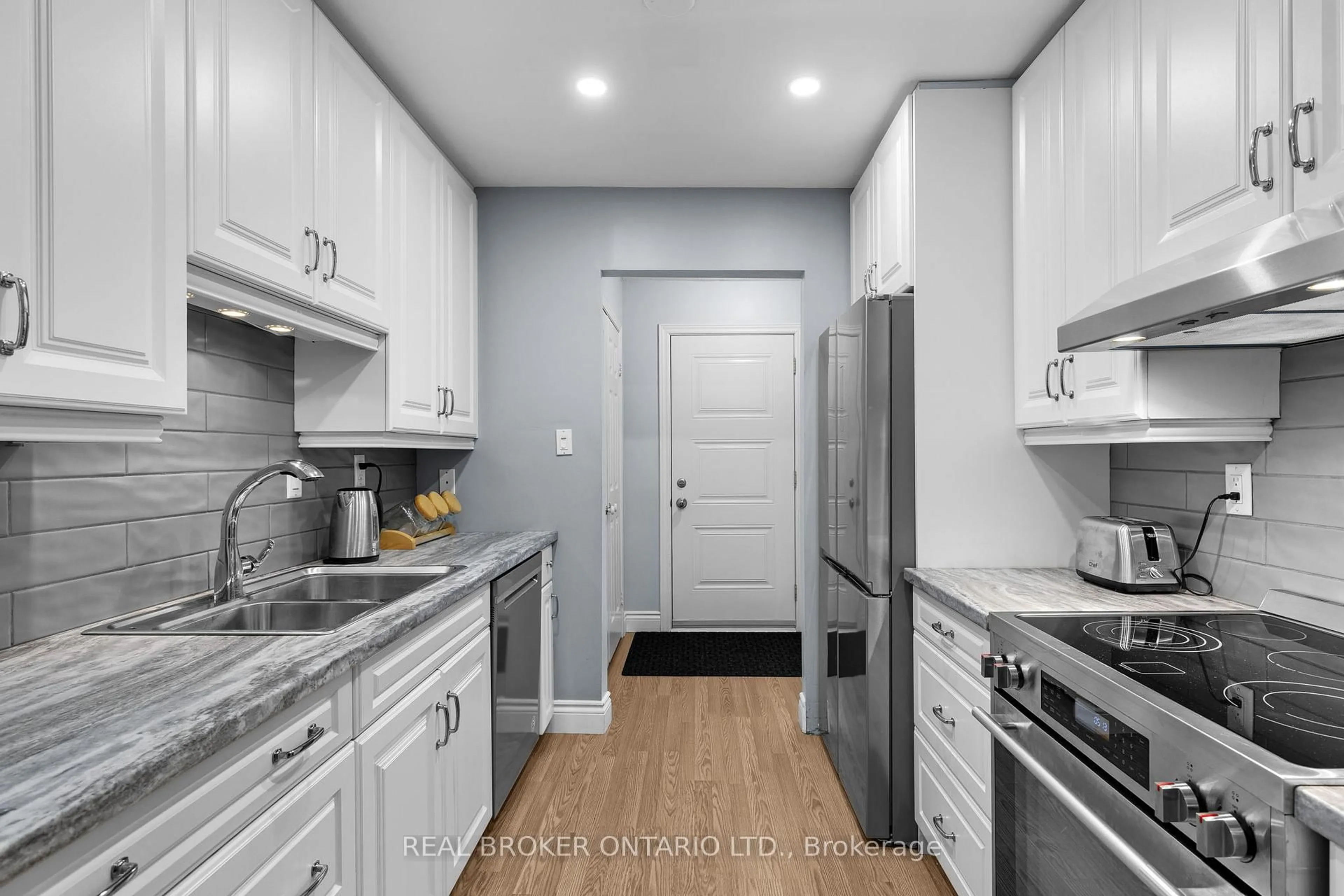 Unknown for 27 Knicely Rd, Barrie Ontario L4N 6V3