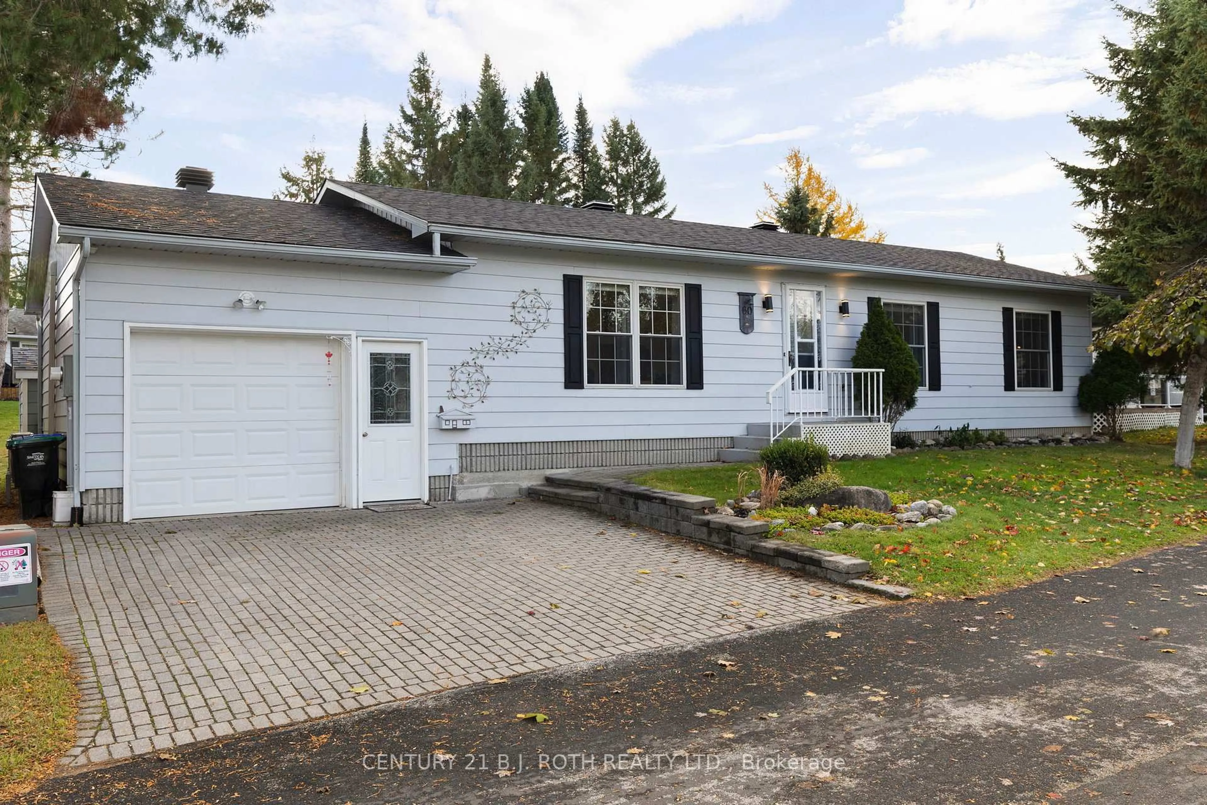 Home with vinyl exterior material, street for 60 Tamarack Dr, Oro-Medonte Ontario L0L 1T0