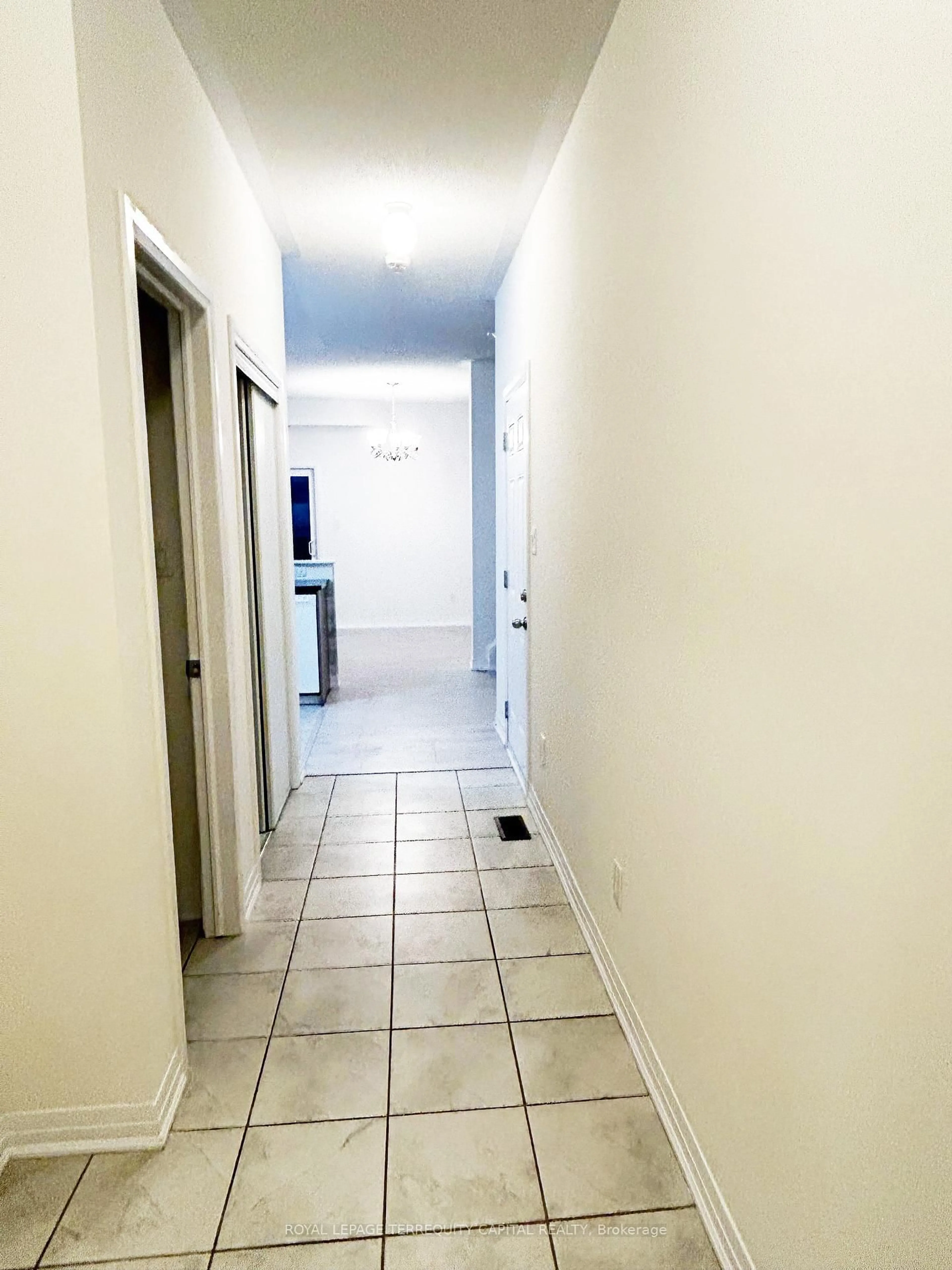 A pic of a room for 11 Bedford Estates Cres, Barrie Ontario L4N 9K5