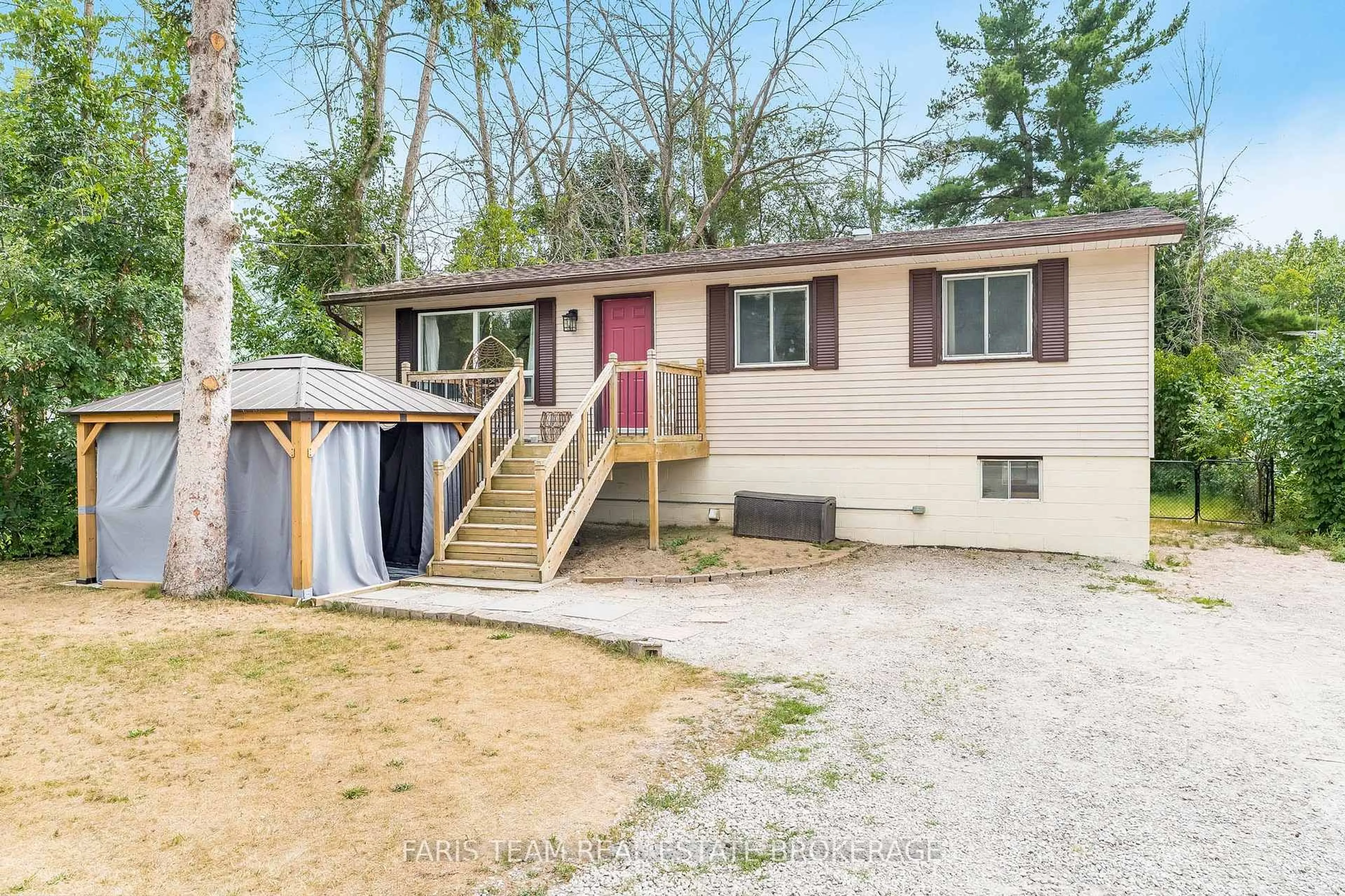 Home with vinyl exterior material, street for 8304 County Road 169, Severn Ontario L0K 2B0