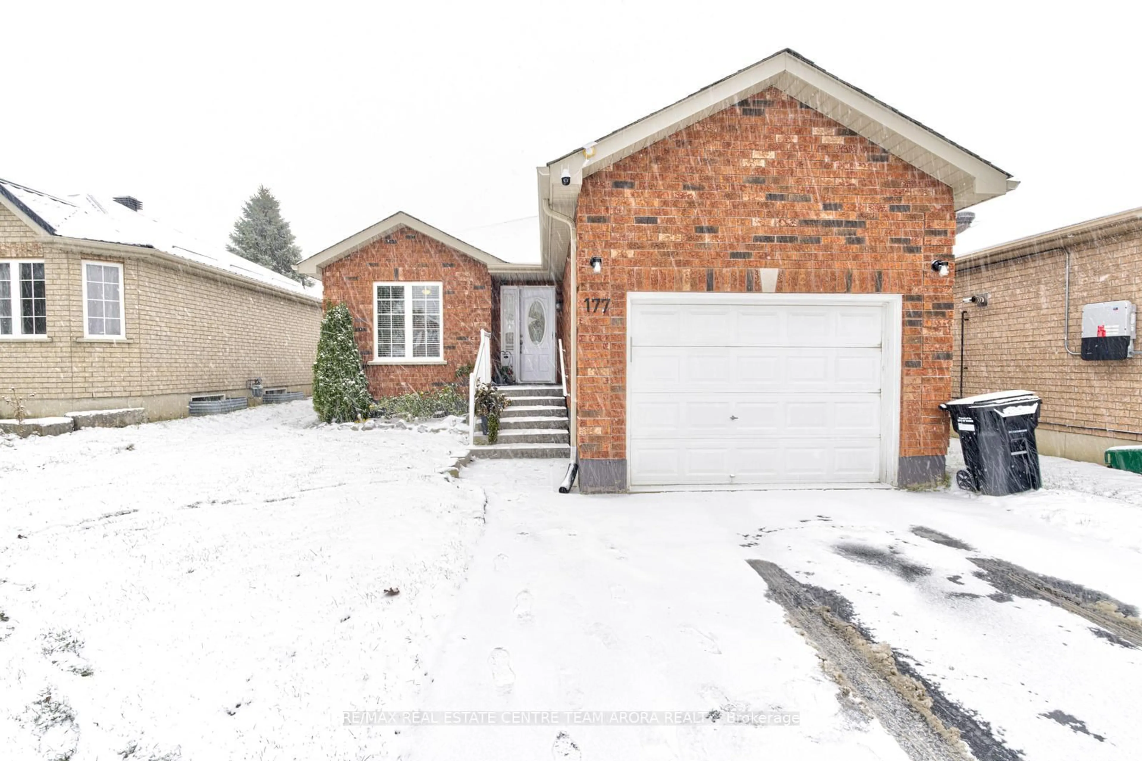 Unknown for 177 Hanmer St, Barrie Ontario L4M 6W6