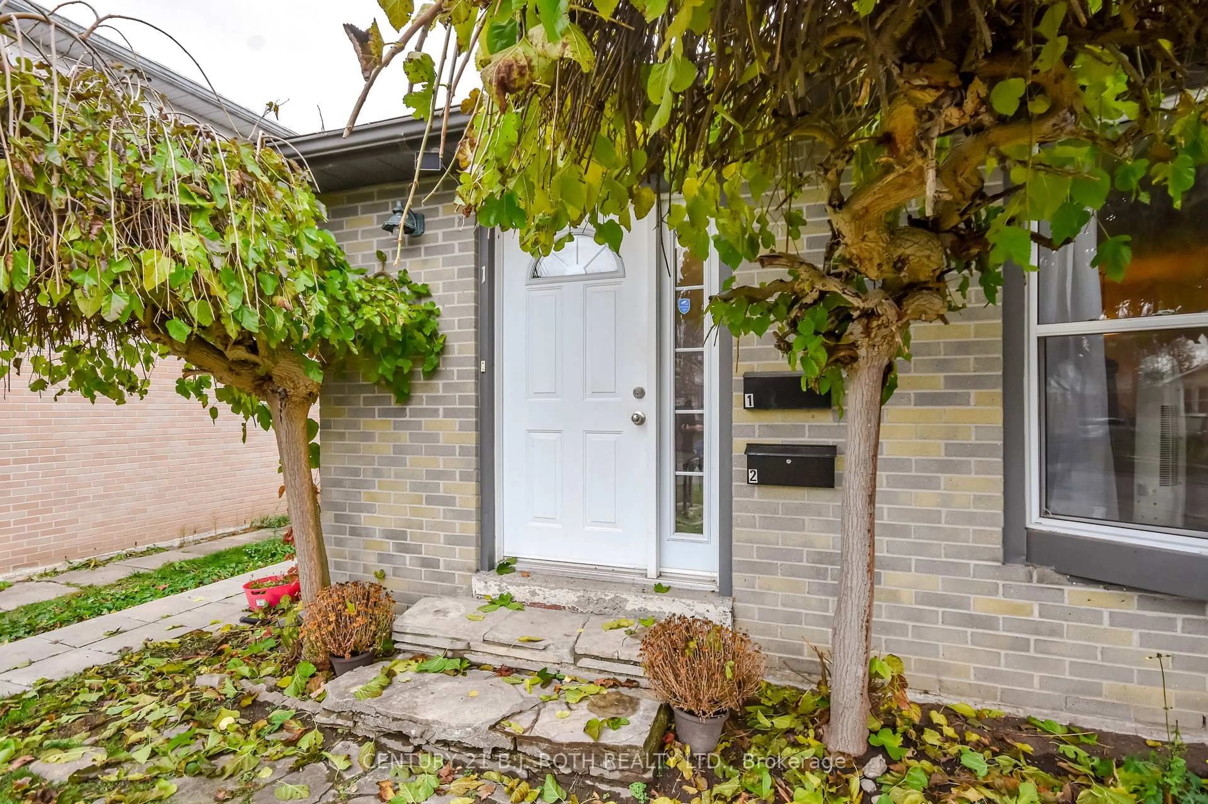 Unknown for 75 Bernick Dr, Barrie Ontario L4M 5C1