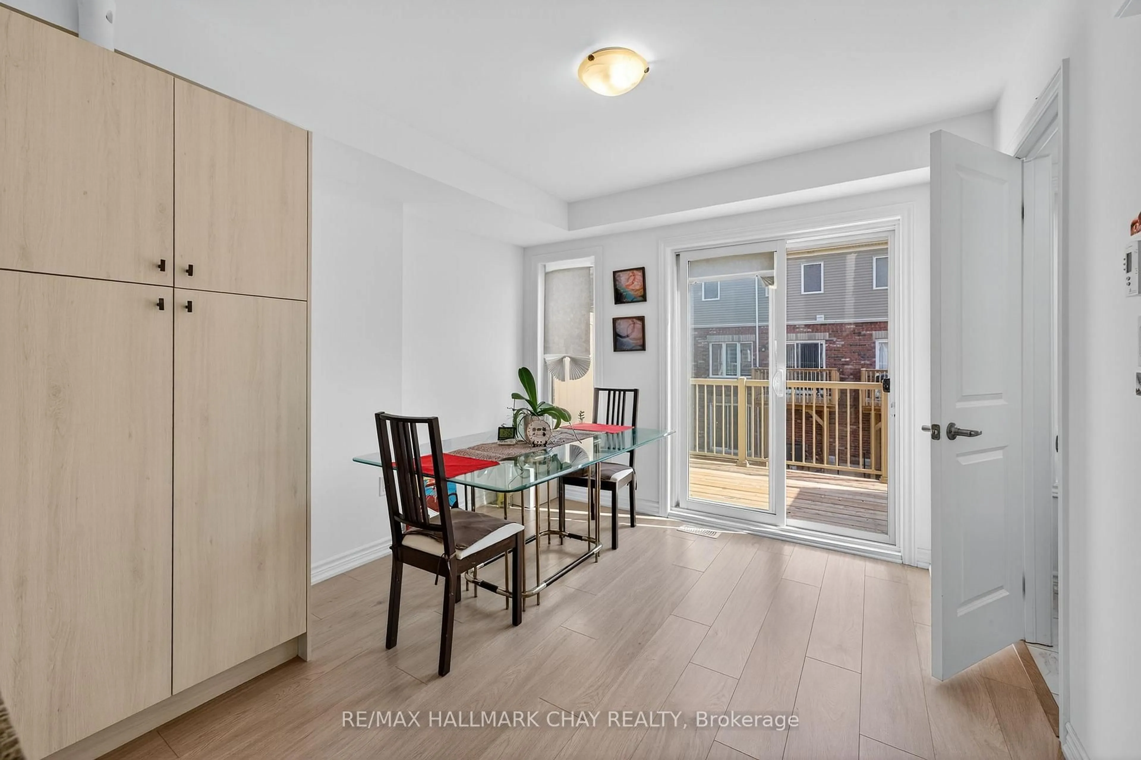 Unknown for 7 Tobias Lane, Barrie Ontario L9J 0T8