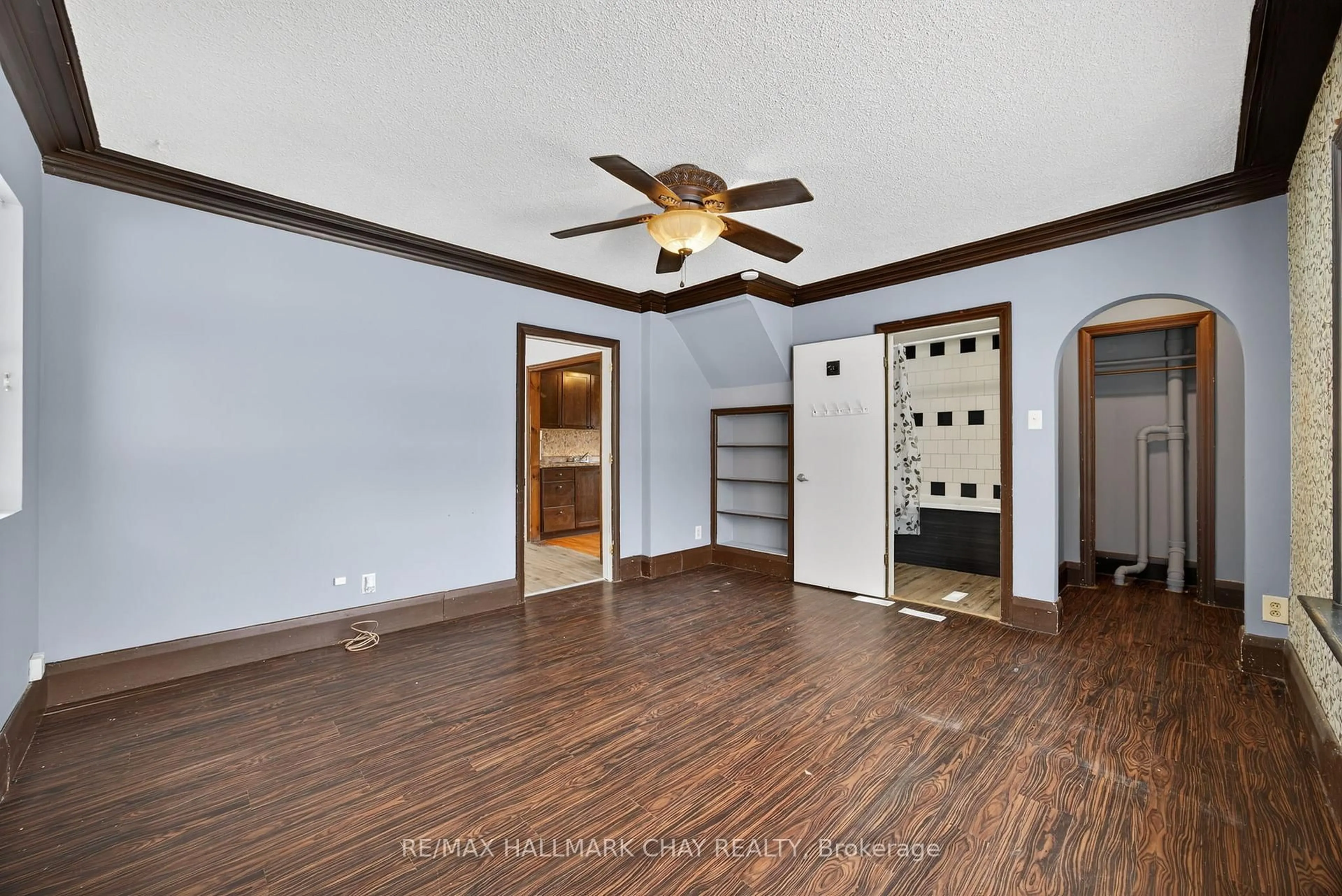 Unknown for 114 Burton Ave, Barrie Ontario L4N 2R8