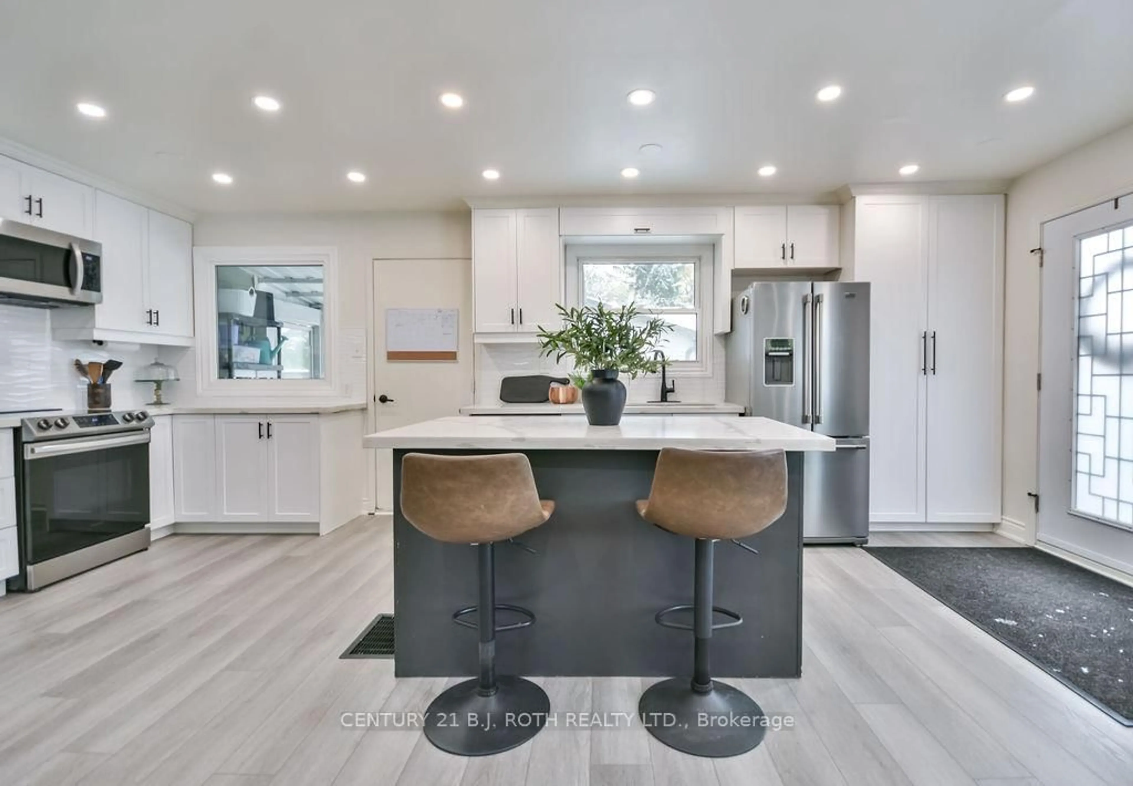 Open concept kitchen, unknown for 69 Janice Dr, Barrie Ontario L4N 5N4