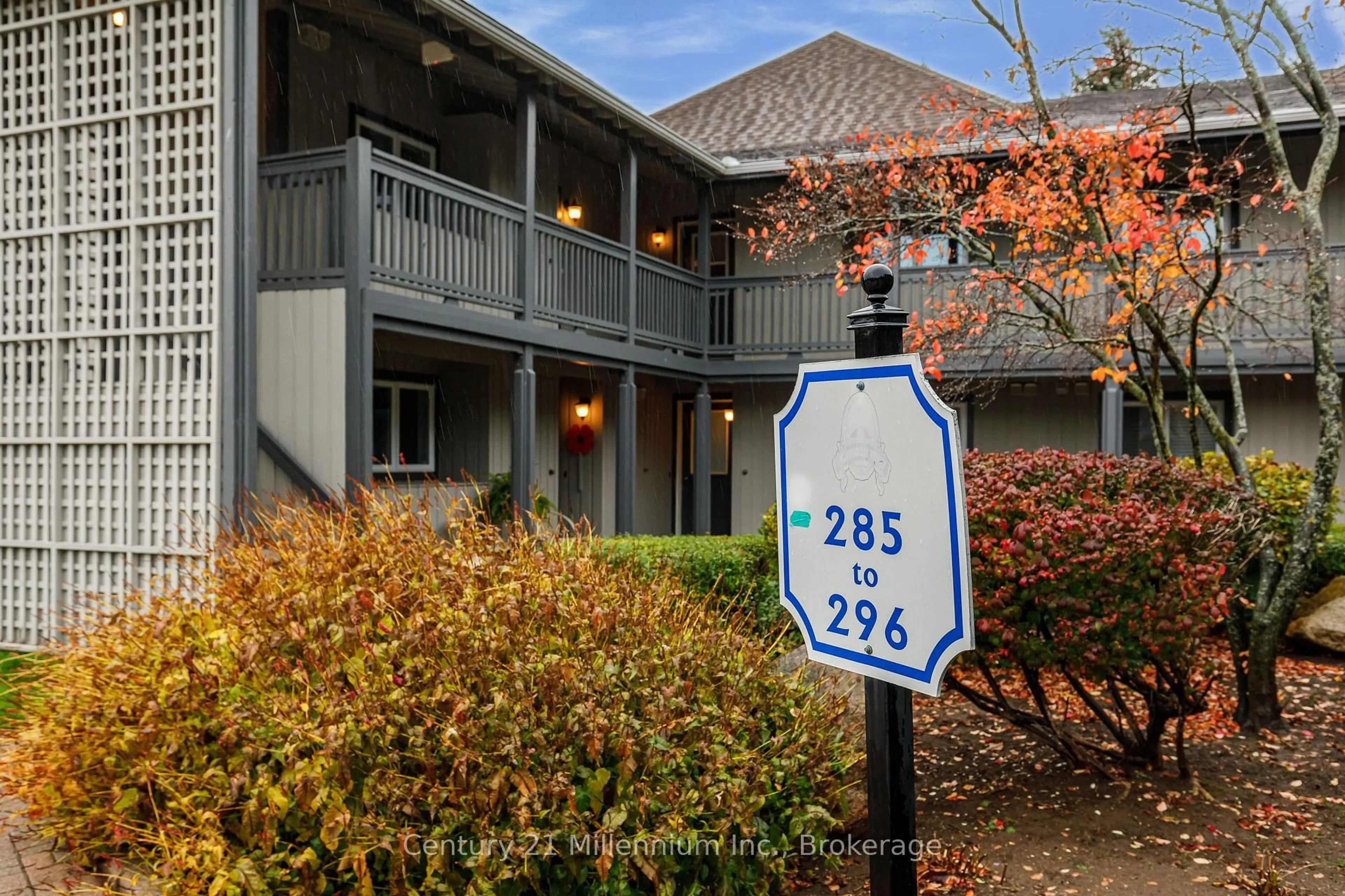 Patio, street for 293 Mariners Way #12, Collingwood Ontario L9Y 5C7