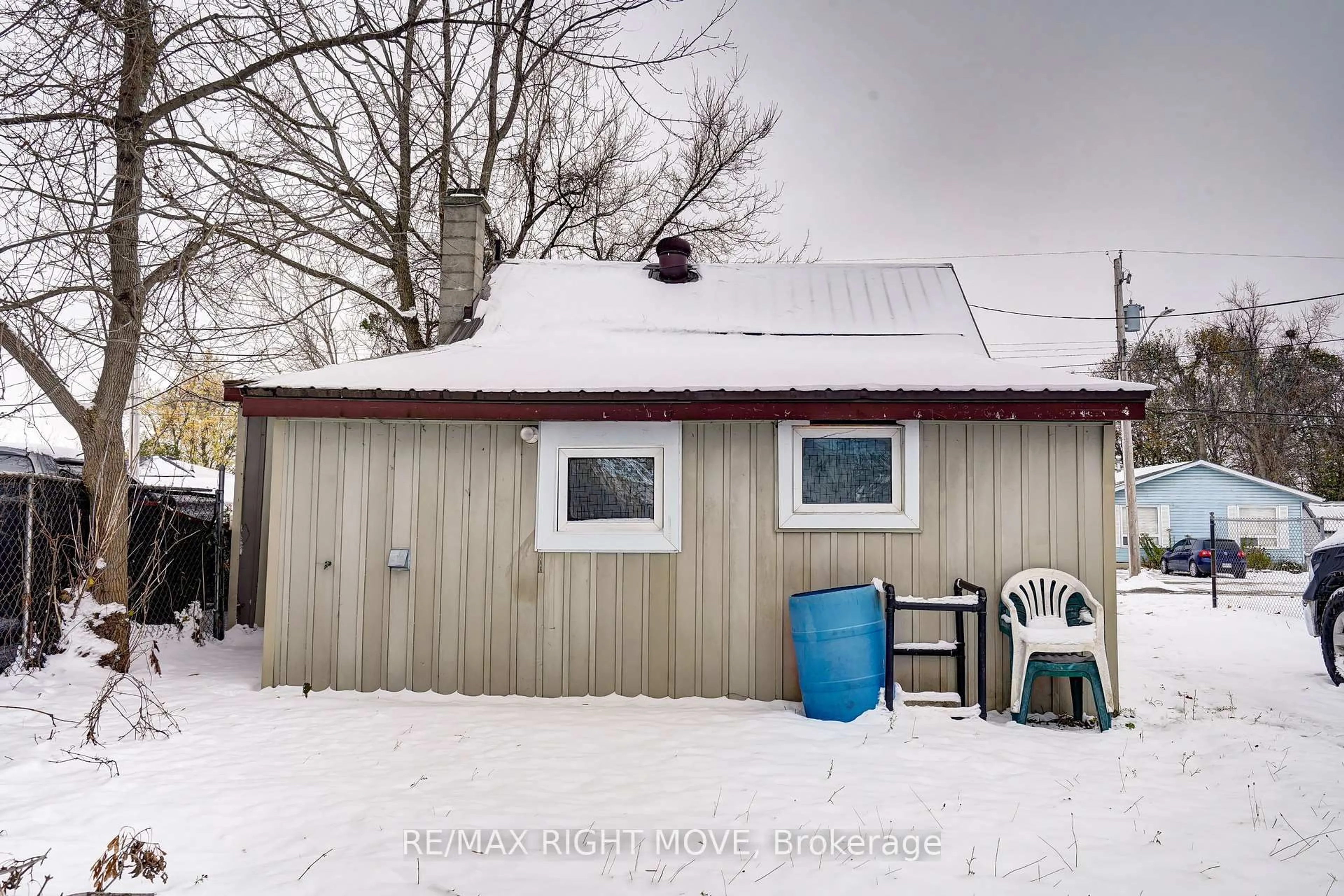 Shed for 356 East St, Orillia Ontario L3V 4C5