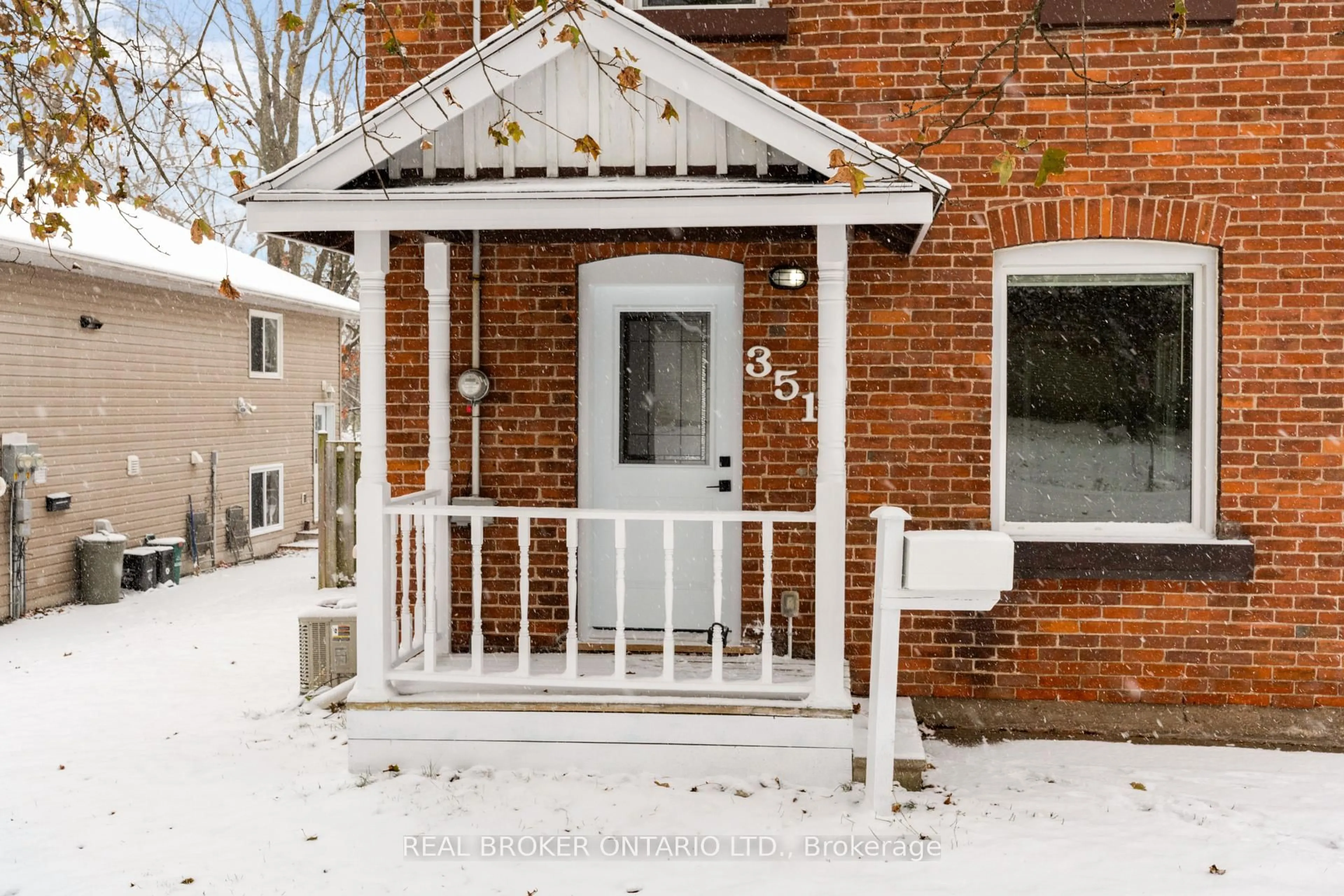 Unknown for 351 Arthur St, Orillia Ontario L3V 3M9