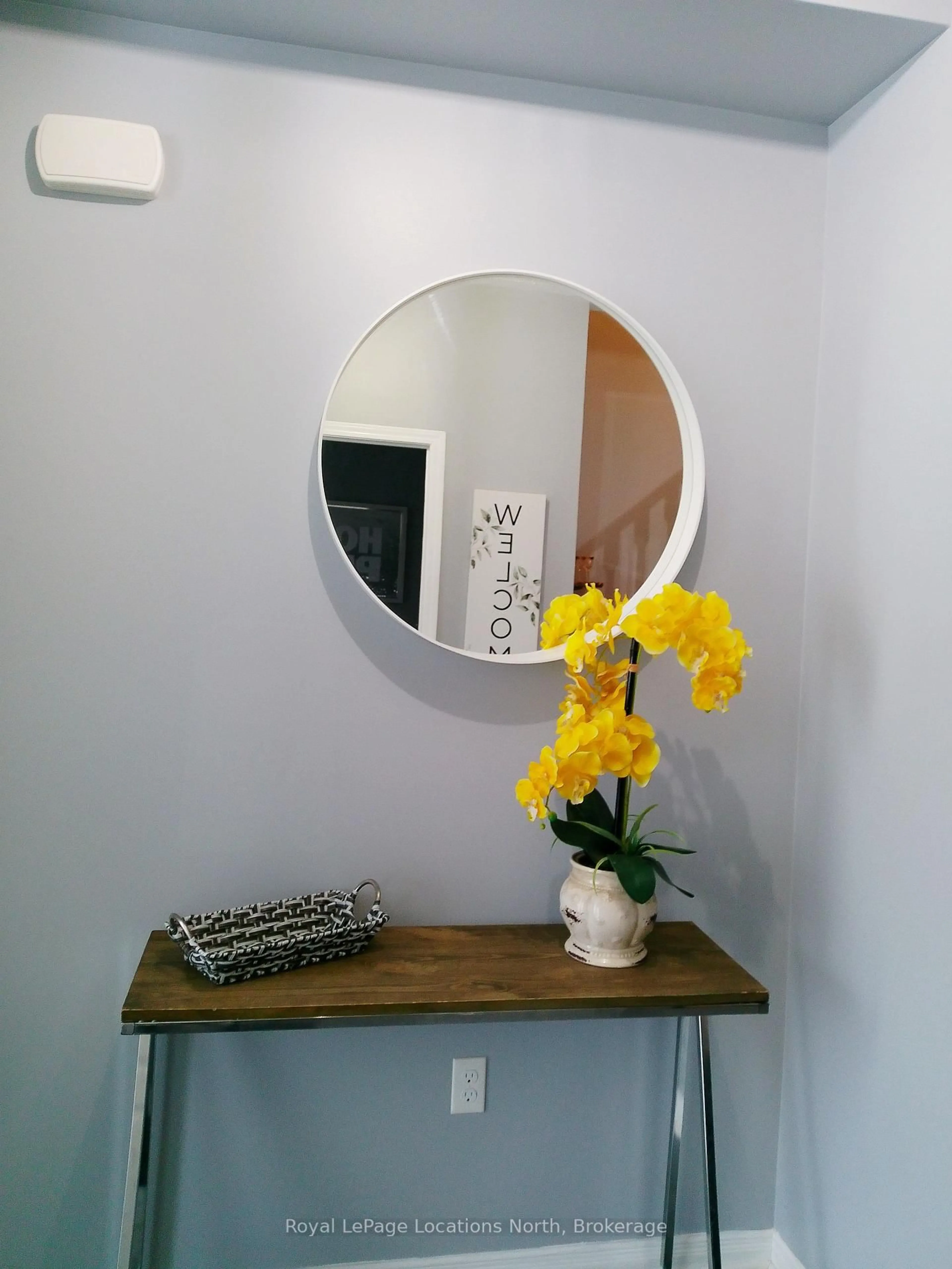 Indoor entryway for 6 Barfoot St, Collingwood Ontario L9Y 3Y7