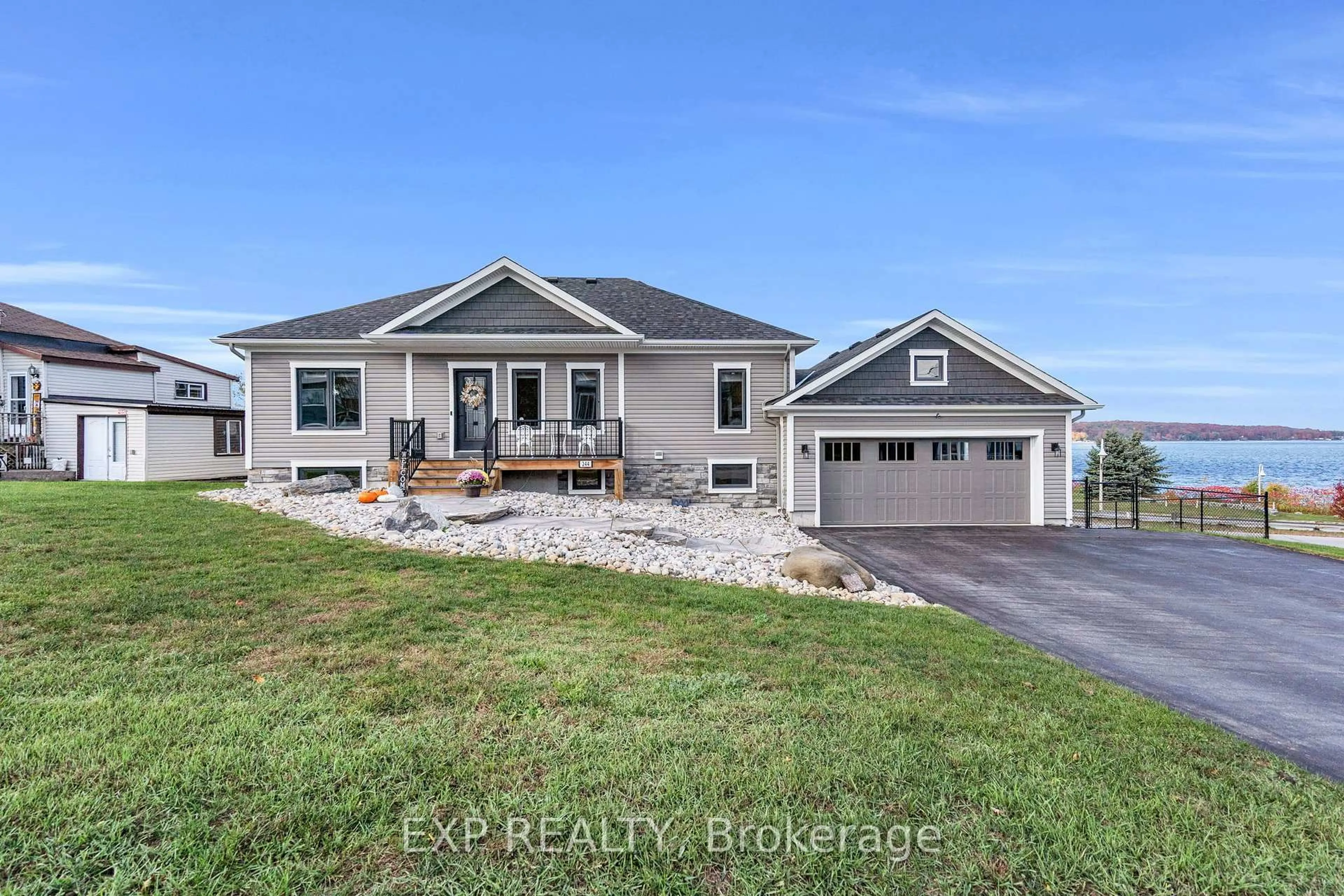 Home with vinyl exterior material, unknown for 244 Frank St, Midland Ontario L4R 1H4