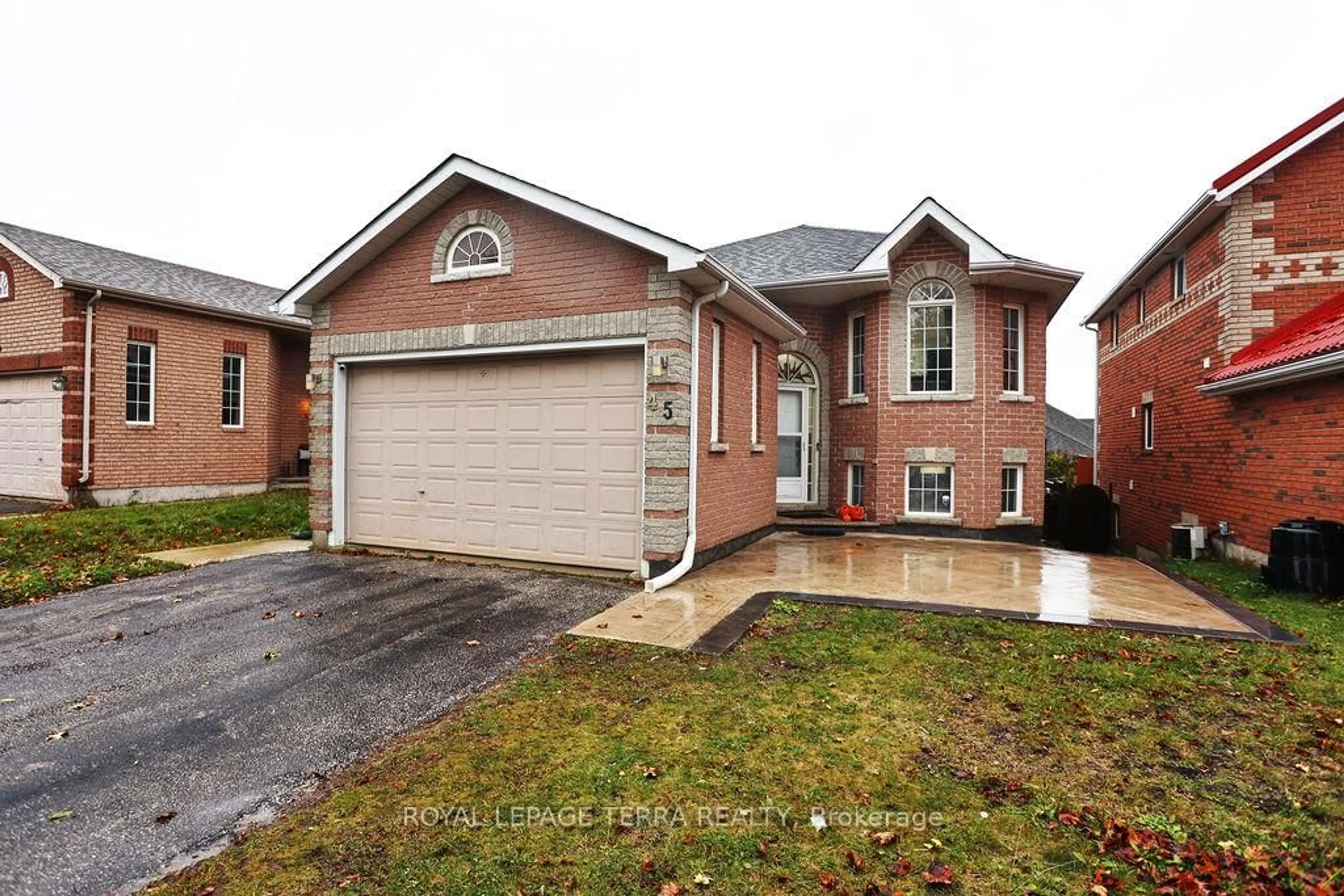Home with brick exterior material, street for 45 Peregrine Rd, Barrie Ontario L4M 6R1