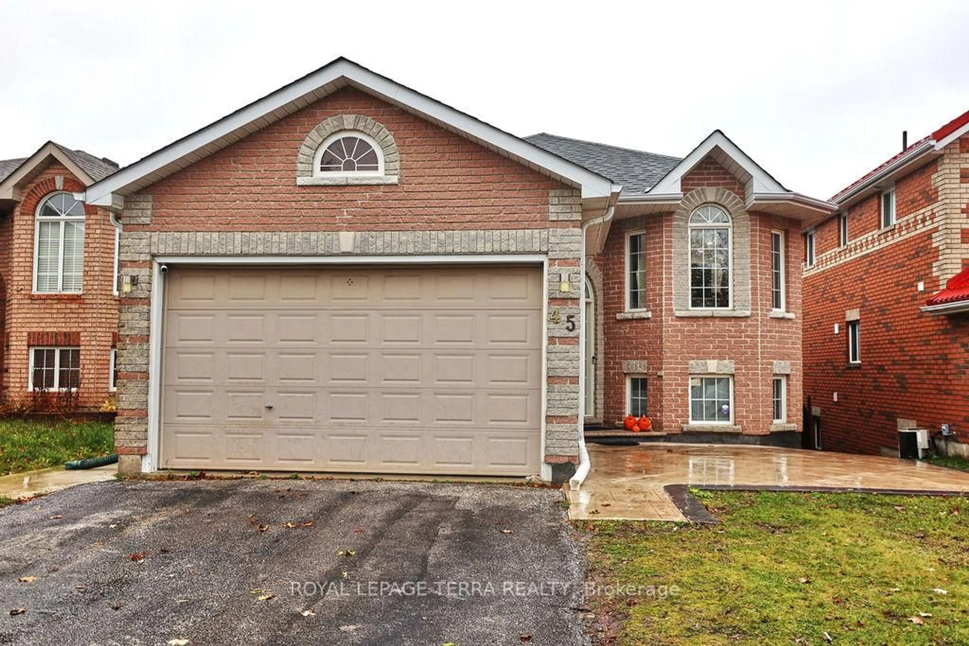 Home with brick exterior material, street for 45 Peregrine Rd, Barrie Ontario L4M 6R1