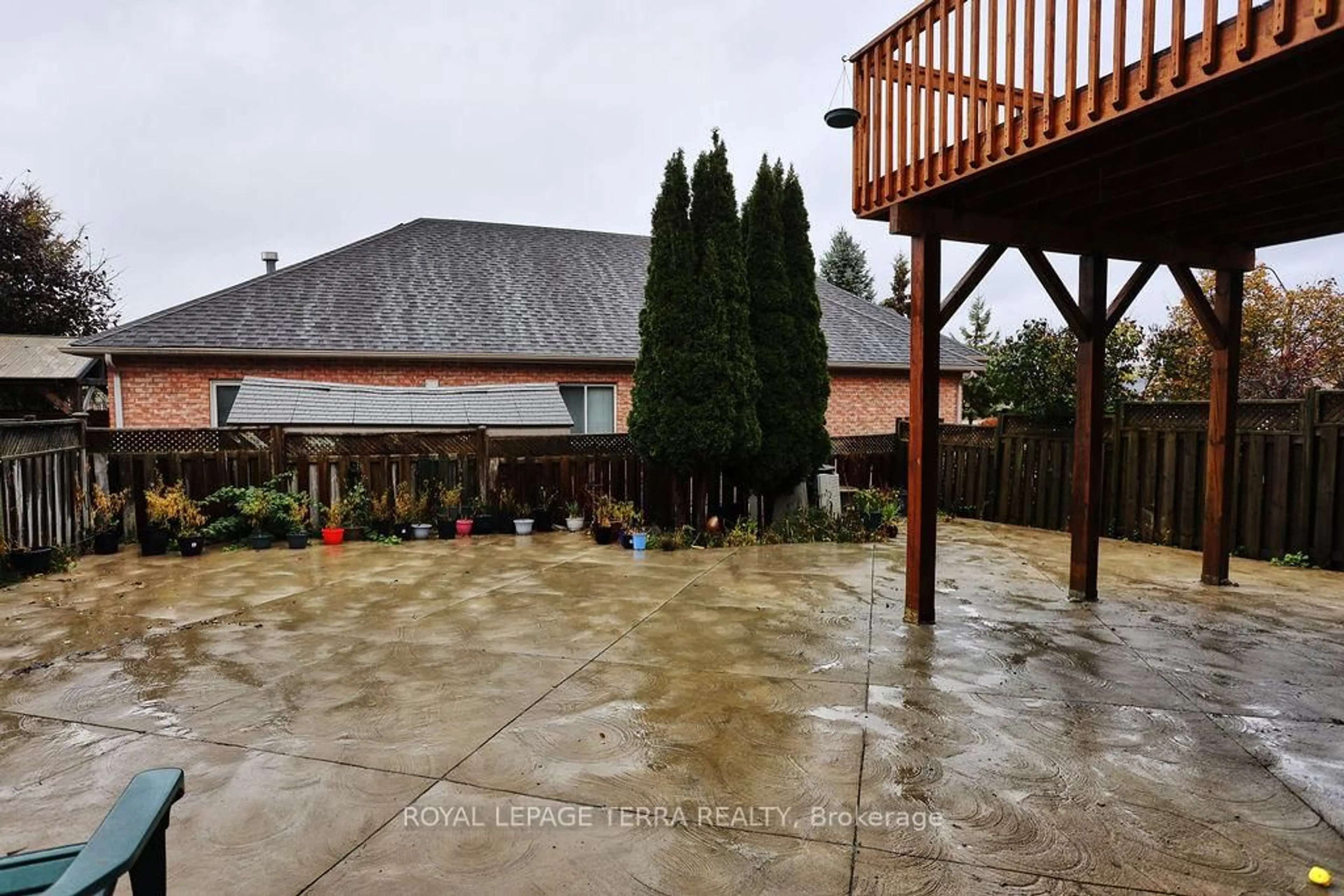 Patio, unknown for 45 Peregrine Rd, Barrie Ontario L4M 6R1