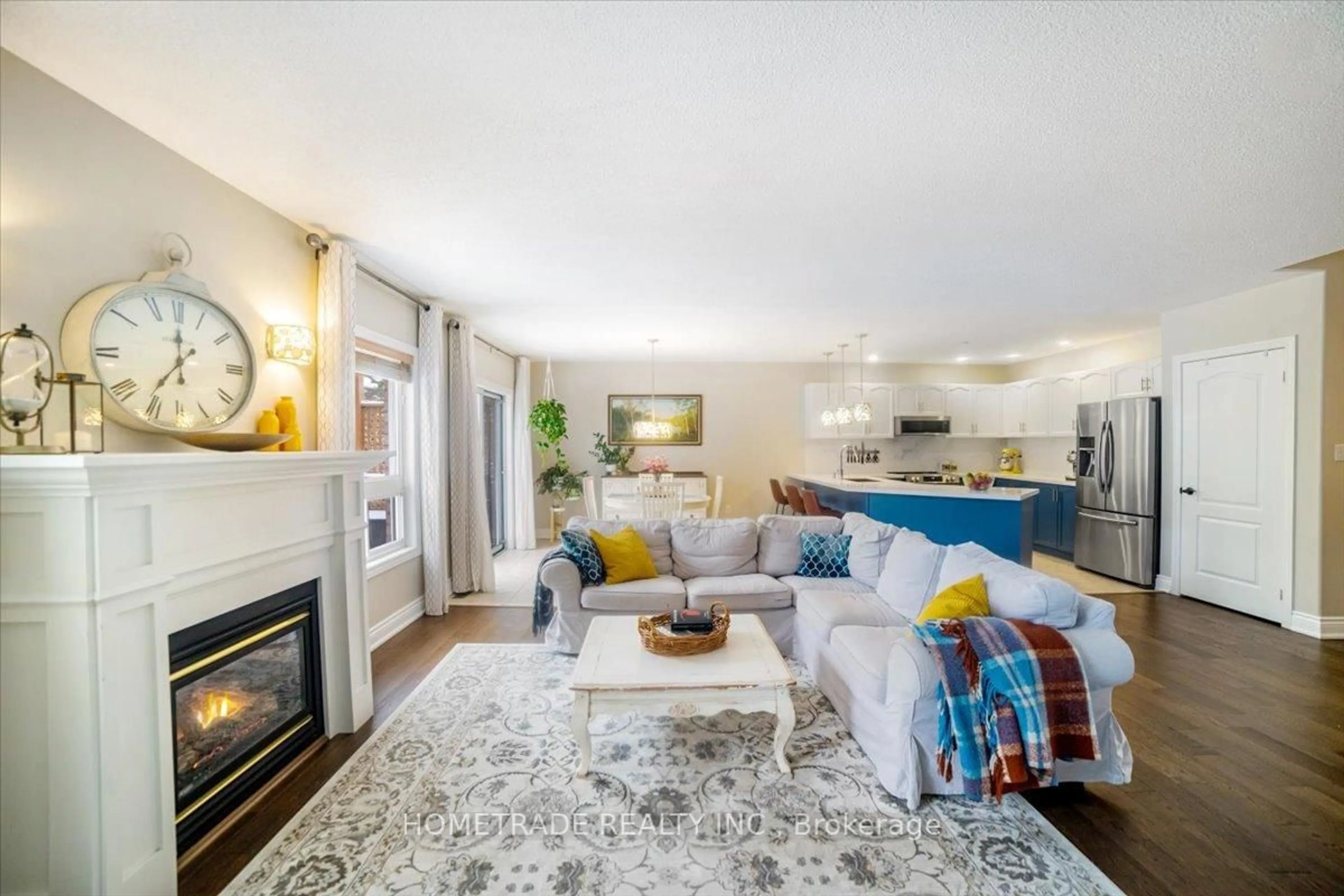 Living room with furniture, unknown for 52 Bloxham Pl, Barrie Ontario L4N 9K2