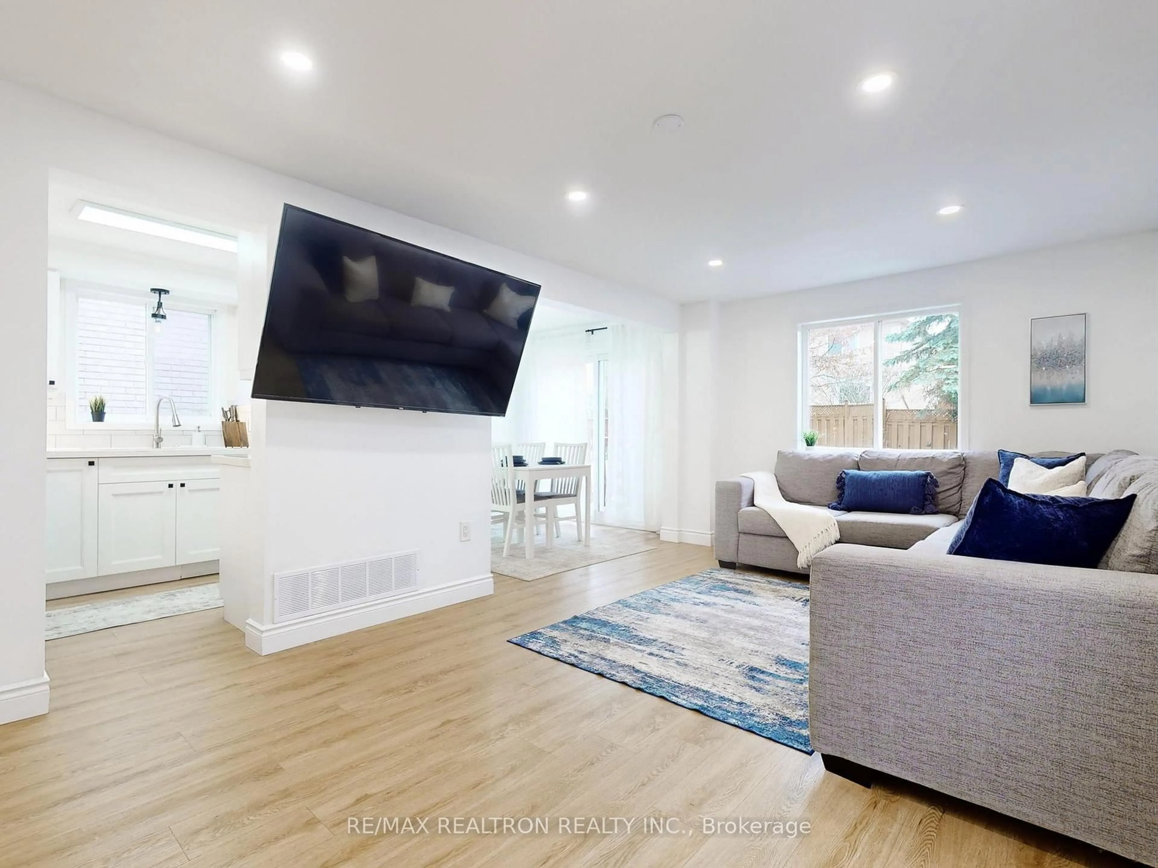 Living room with furniture, unknown for 9 Booth Lane, Barrie Ontario L4N 0S5