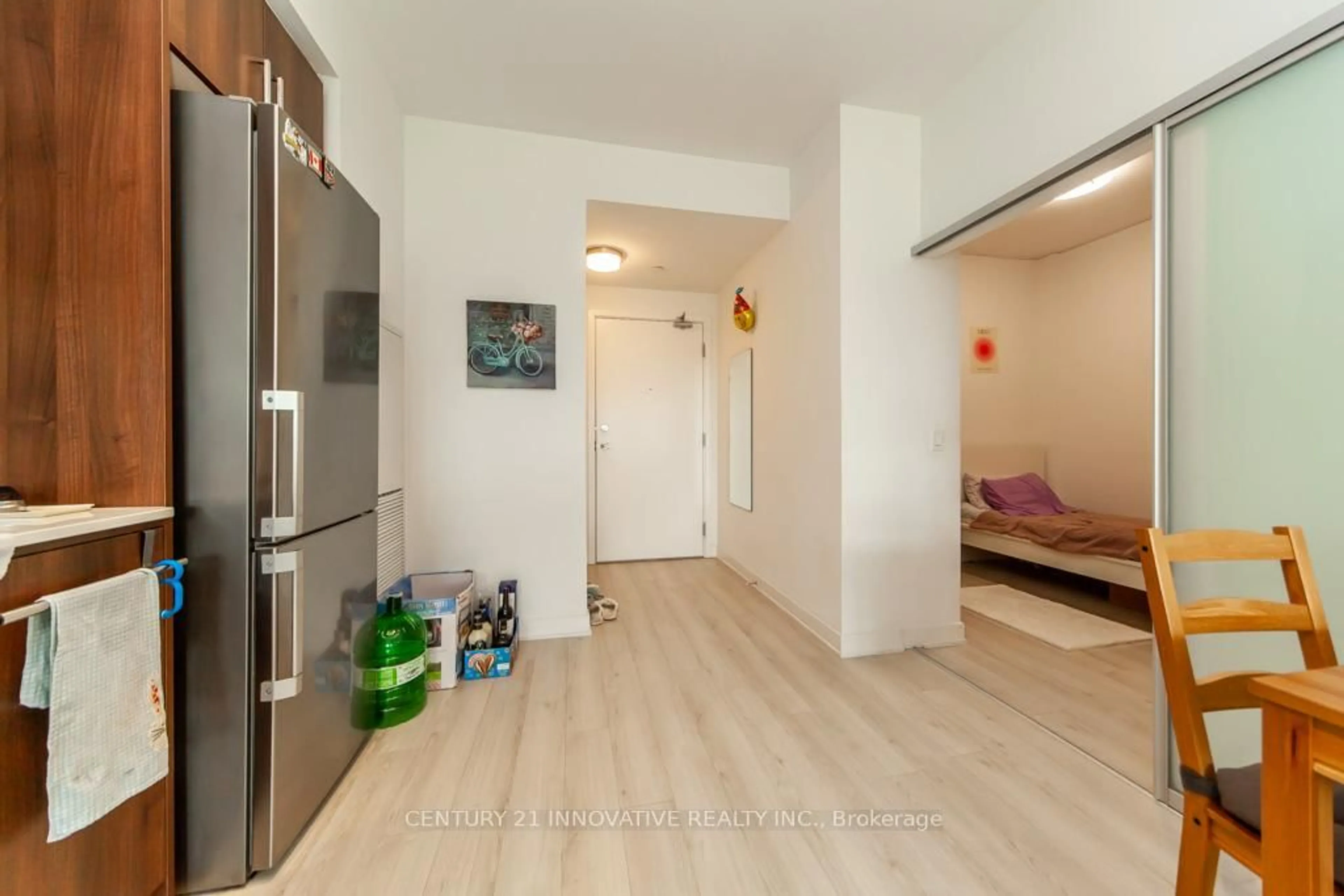 Unknown for 681 Yonge St #221, Barrie Ontario L9J 0K1